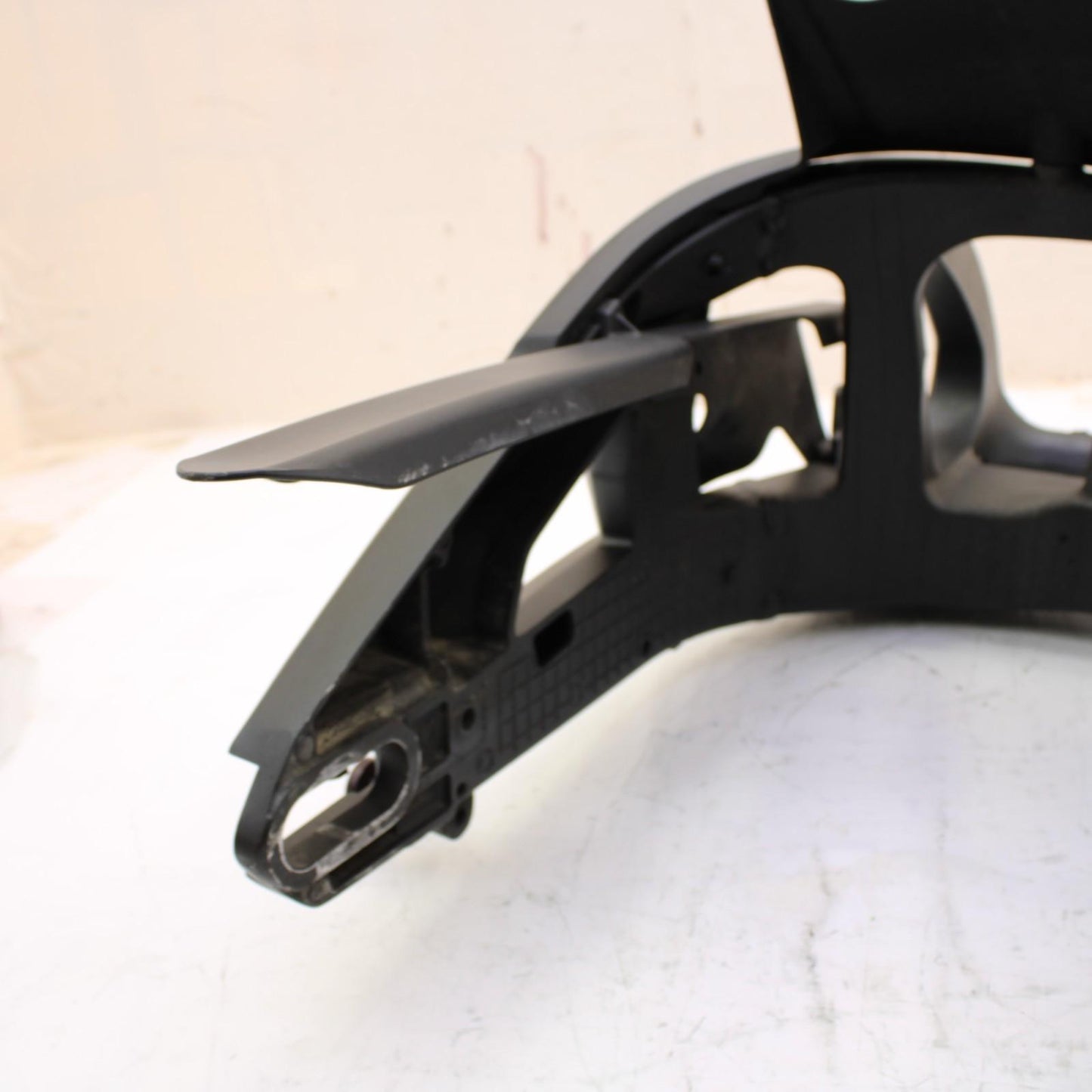 2011 - 2015 KAWASAKI NINJA ZX10R SWINGARM REAR WHEEL RIM BACK *SLIGHT SCUFFING*