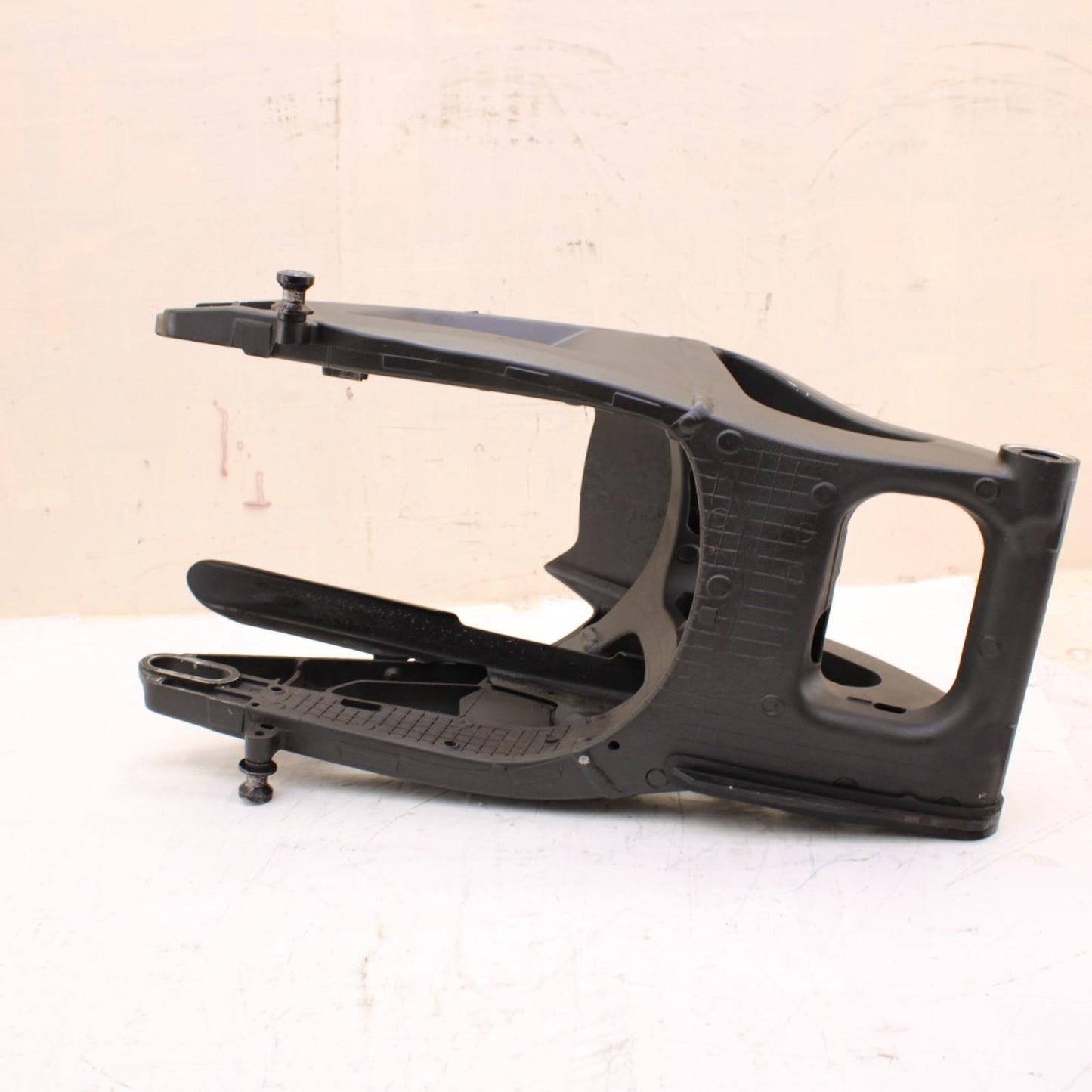 2011 - 2015 KAWASAKI NINJA ZX10R SWINGARM REAR WHEEL RIM BACK *SLIGHT SCUFFING*