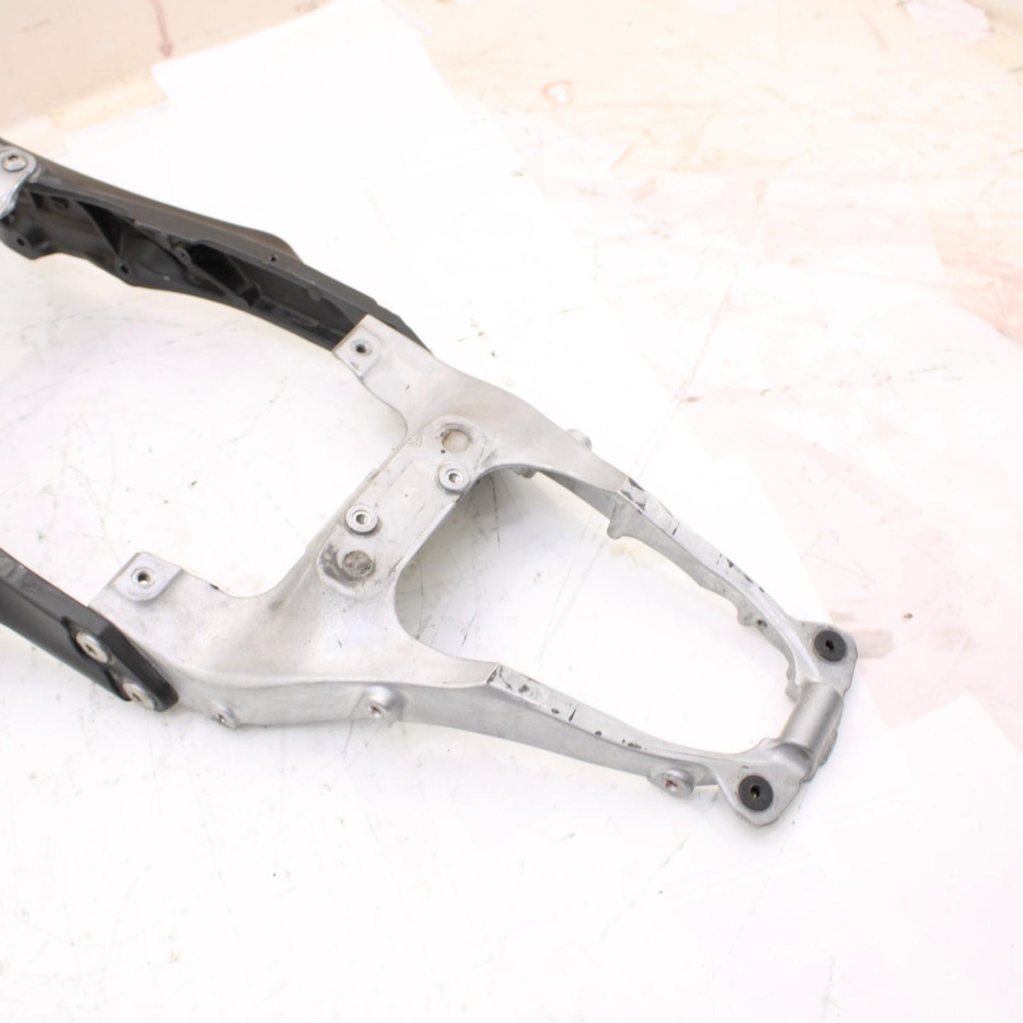 2011 - 2015 KAWASAKI NINJA ZX10R SUB FRAME REAR CHASSIS MOUNT BACK STOCK OEM