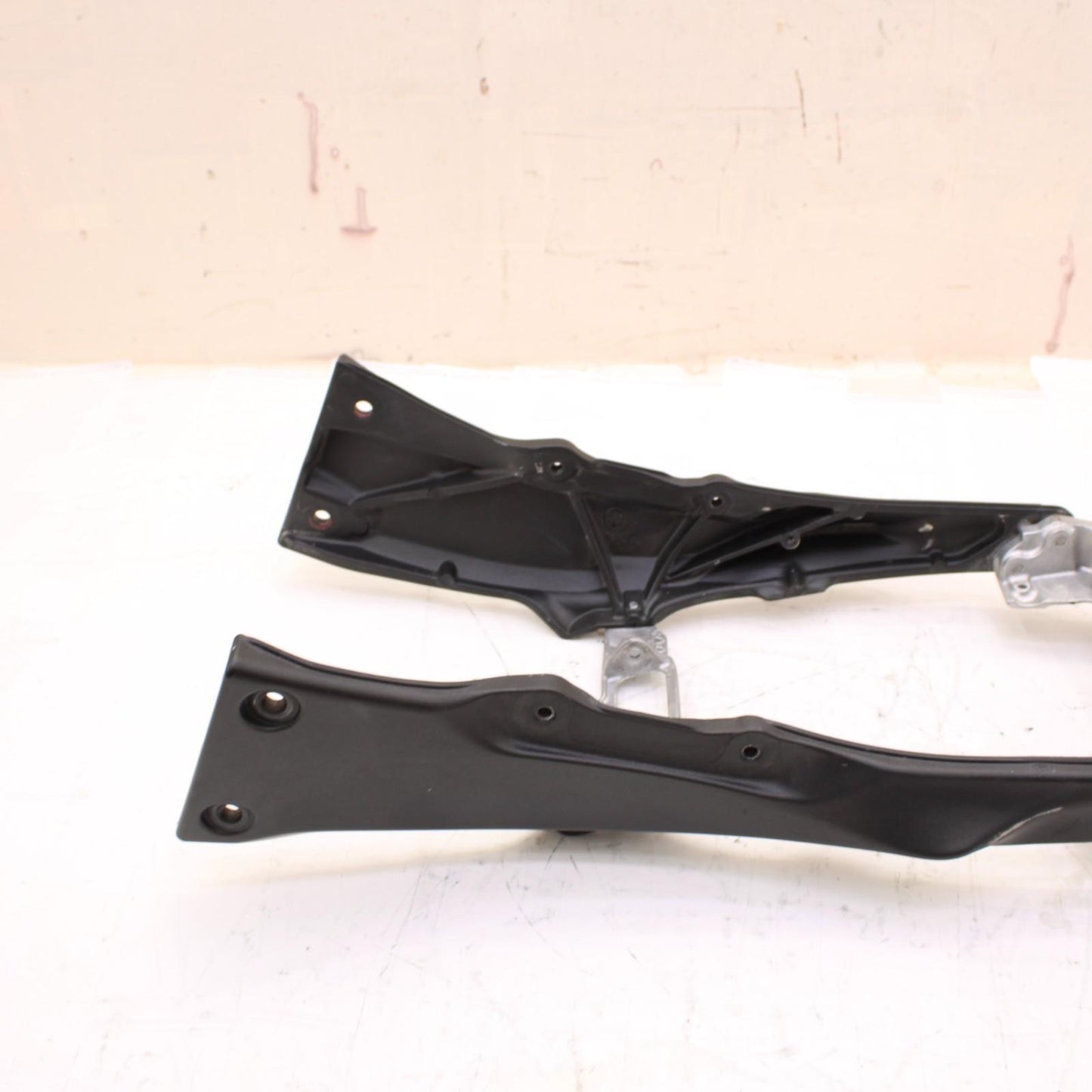 2011 - 2015 KAWASAKI NINJA ZX10R SUB FRAME REAR CHASSIS MOUNT BACK STOCK OEM