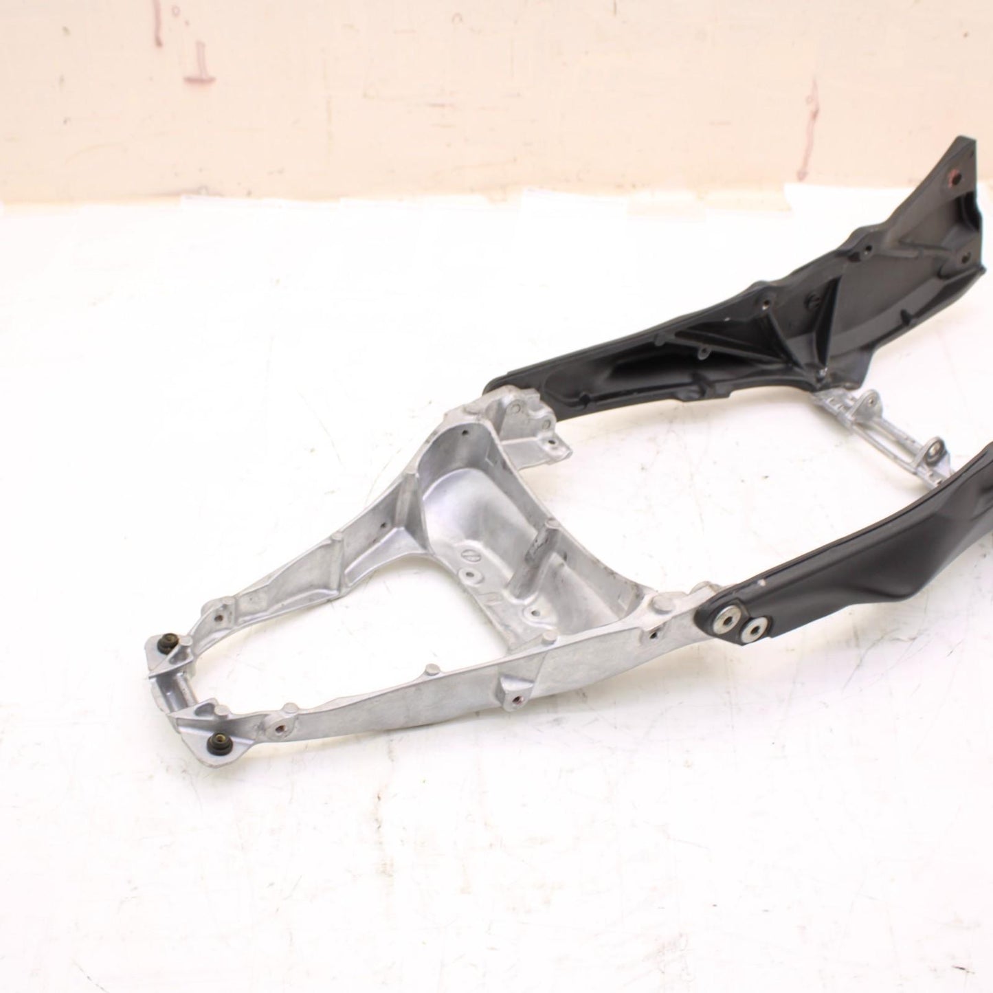 2011 - 2015 KAWASAKI NINJA ZX10R SUB FRAME REAR CHASSIS MOUNT BACK STOCK OEM