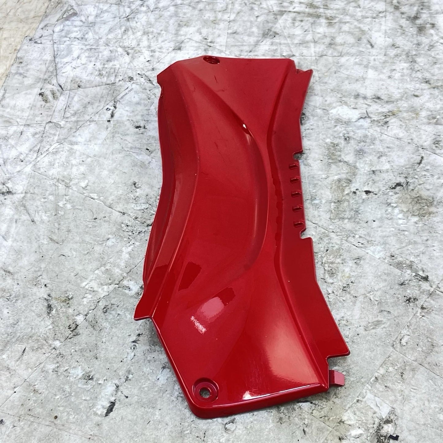 2015 - 2021 YAMAHA YZF R3 SEAT FAIRING TRIM COWL PLASTIC PANEL RED STOCK OEM