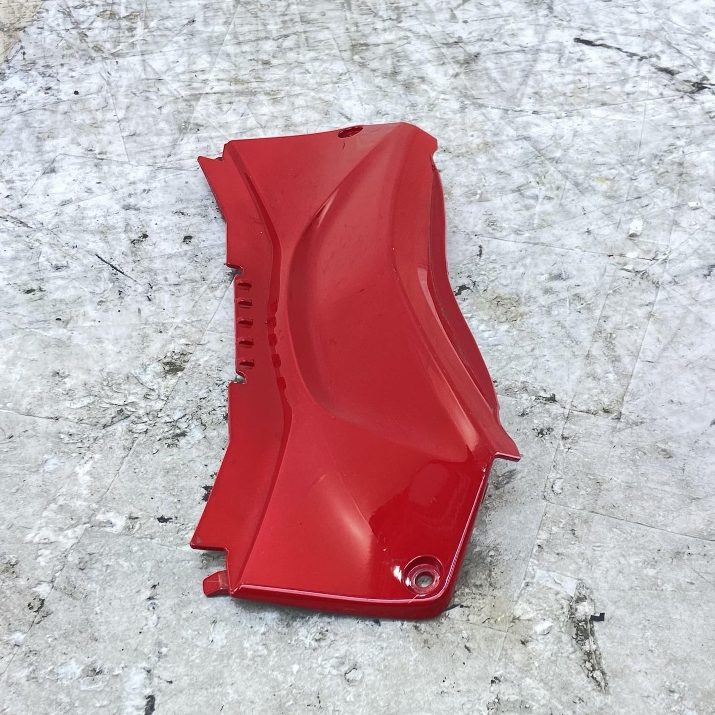 2015 - 2021 YAMAHA YZF R3 SEAT FAIRING TRIM COWL PLASTIC PANEL RED STOCK OEM