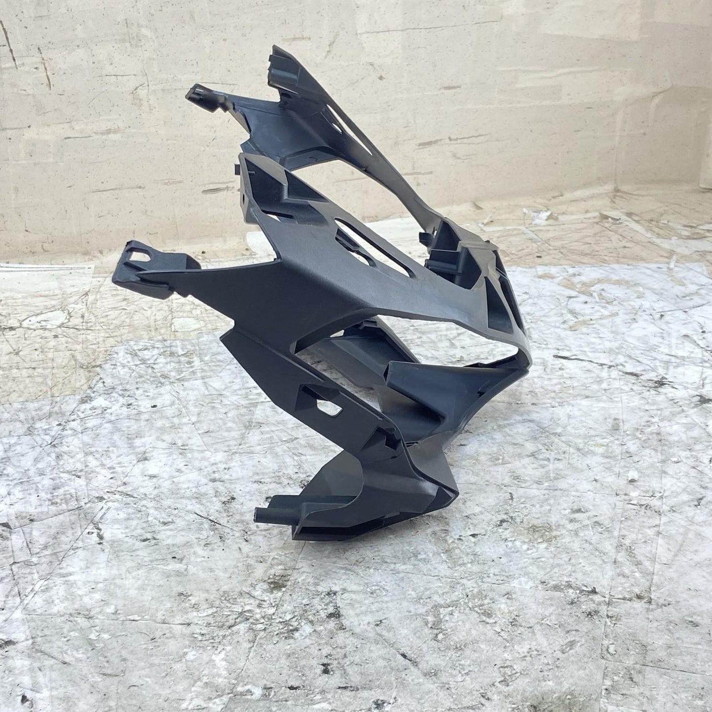 2015 - 2021 YAMAHA YZF R3 HEADLIGHT FAIRING UPPER FRONT COWL TRIM PLASTIC STOCK