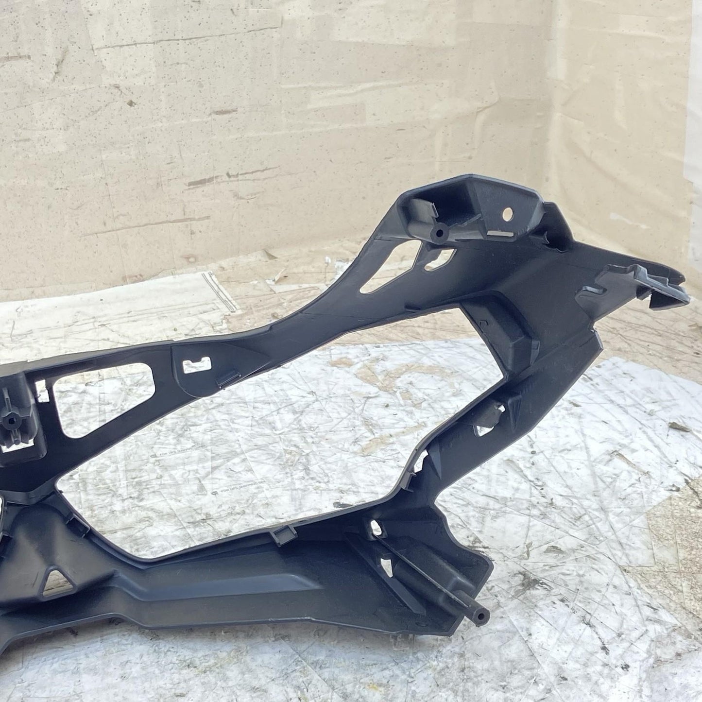 2015 - 2021 YAMAHA YZF R3 HEADLIGHT FAIRING UPPER FRONT COWL TRIM PLASTIC STOCK