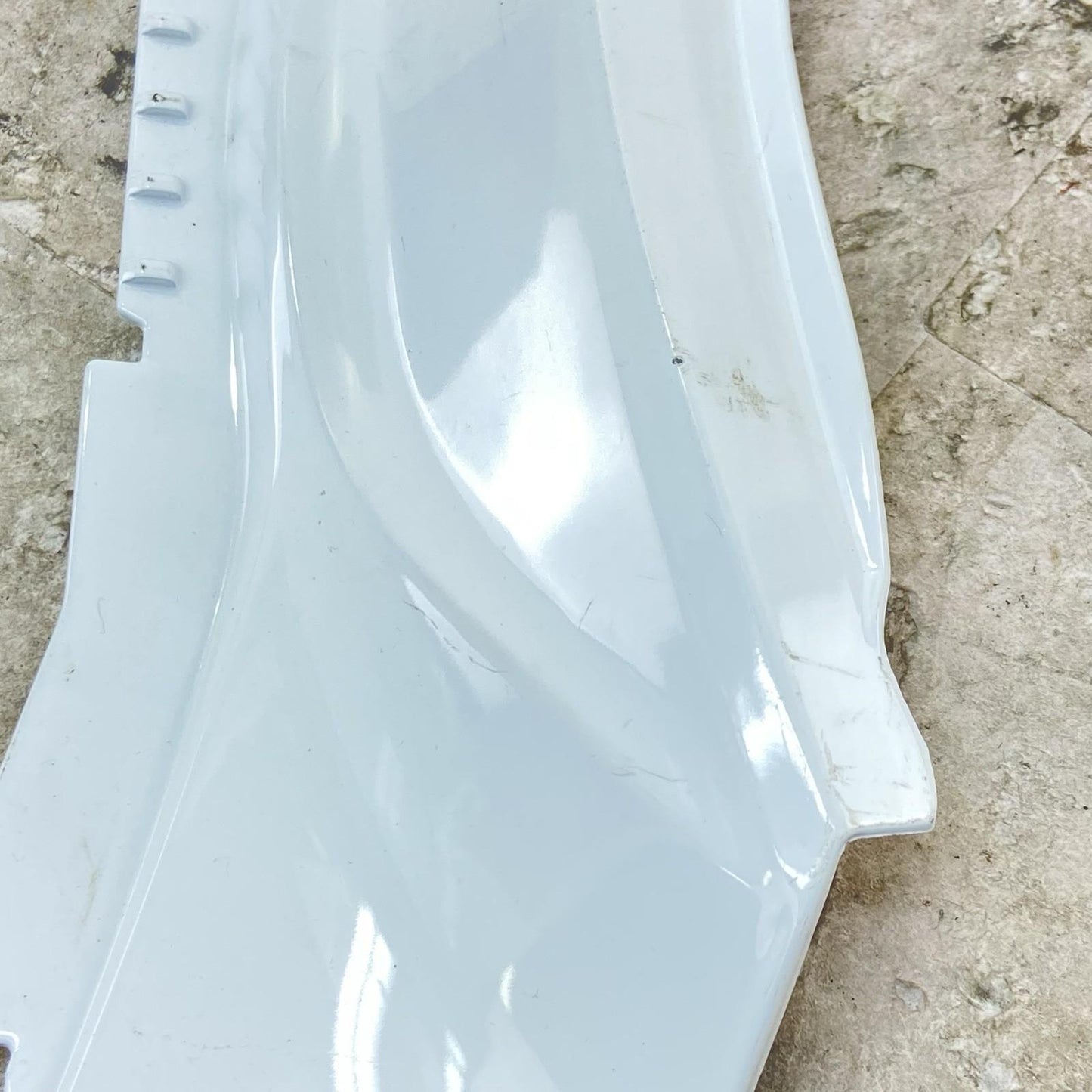 2015 - 2021 YAMAHA YZF R3 SEAT TRIM PLASTIC REAR BACK FAIRING PANEL WHITE