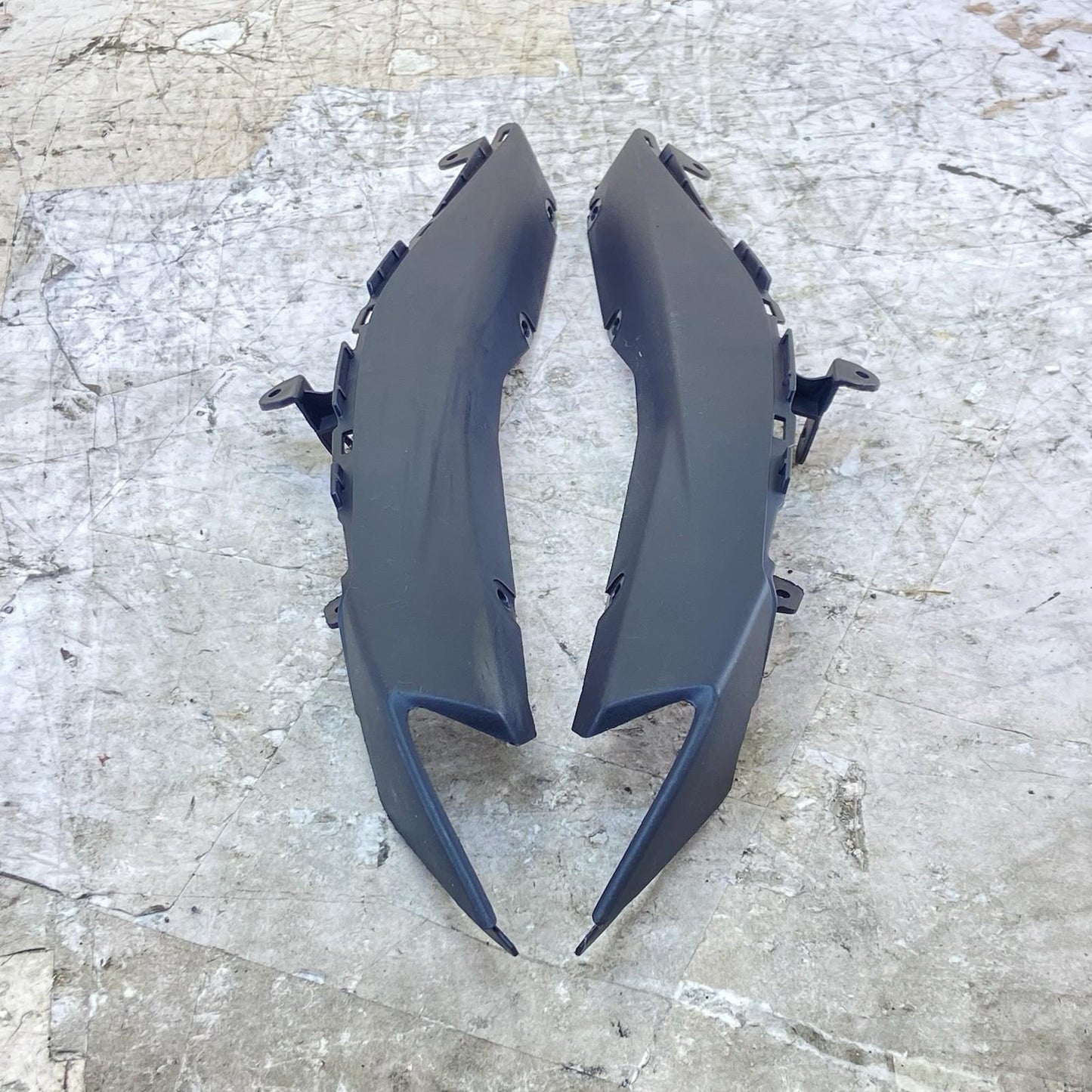 2015 - 2021 YAMAHA YZF R3 TAIL FAIRINGS REAR TRIM PLASTIC BACK COWL SET PAIR