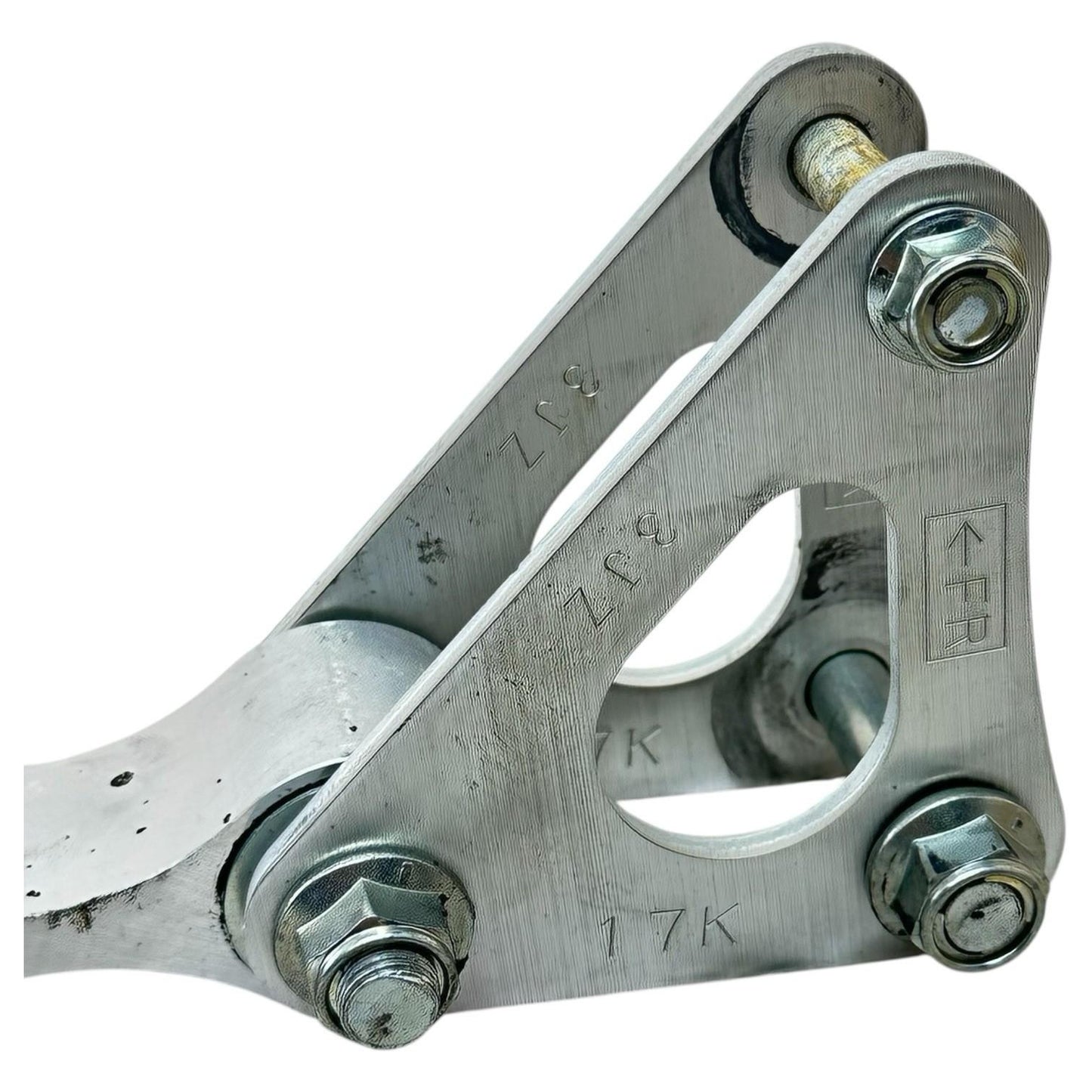 2017 - 2025 SUZUKI GSXR 1000 DOG BONE REAR SHOCK LINKAGE BACK SUSPENSION MOUNT