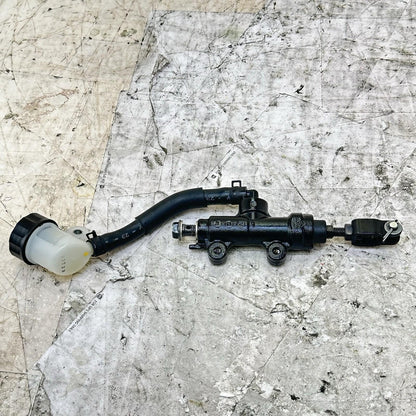 2017 - 2025 SUZUKI GSXR 1000 REAR MASTER CYLINDER BACK BRAKE RESERVOIR STOCK OEM