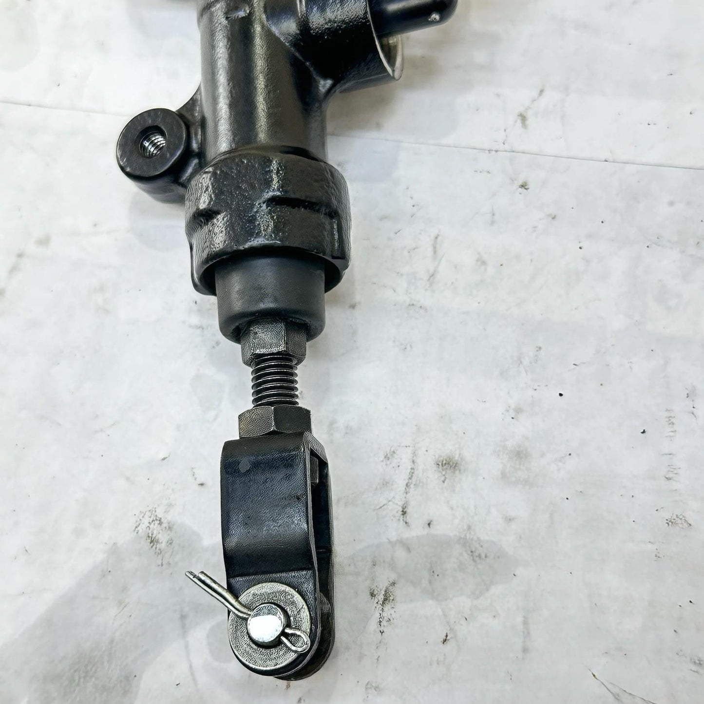 2017 - 2025 SUZUKI GSXR 1000 REAR MASTER CYLINDER BACK BRAKE RESERVOIR STOCK OEM