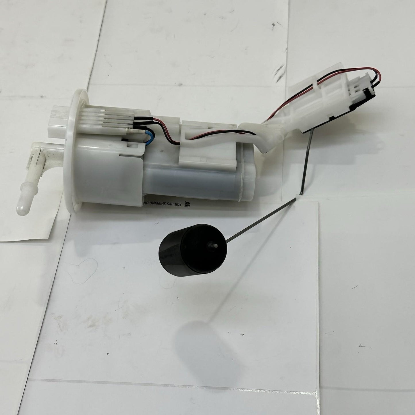 2017 - 2025 SUZUKI GSXR 1000 FUEL PUMP GAS PETROL SENDER UNIT HARDWARE STOCK OEM