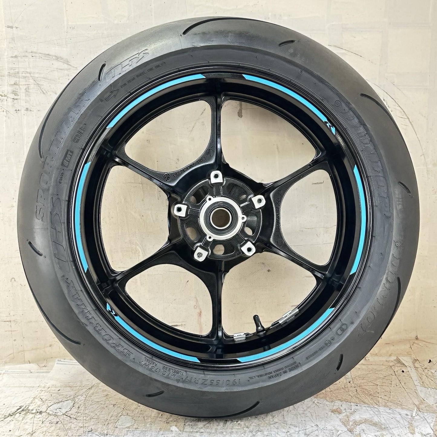 2017 - 2025 SUZUKI GSXR 1000 REAR WHEEL BACK RIM TIRE RUBBER BLACK STOCK OEM