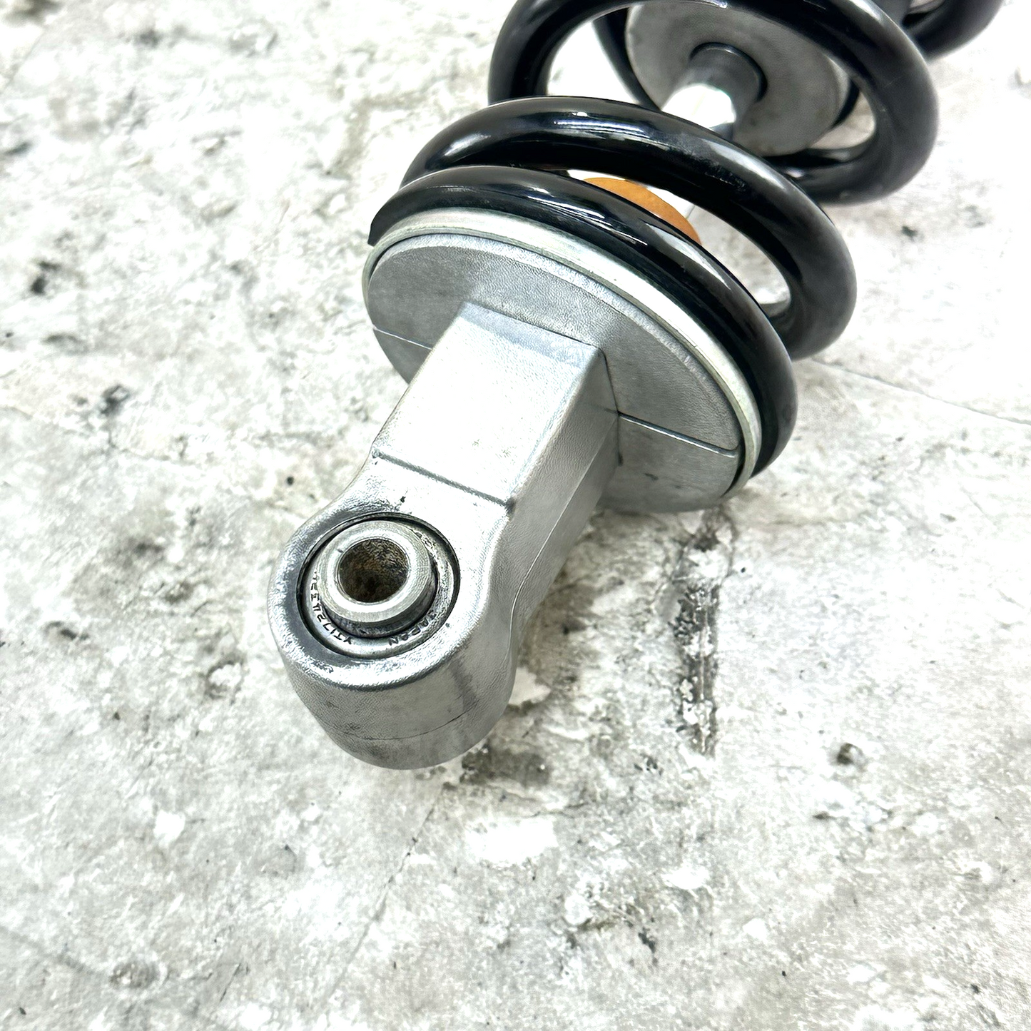 2017 - 2025 SUZUKI GSXR 1000 REAR SHOCK BACK SUSPENSION ABSORBER SPRING COIL OEM