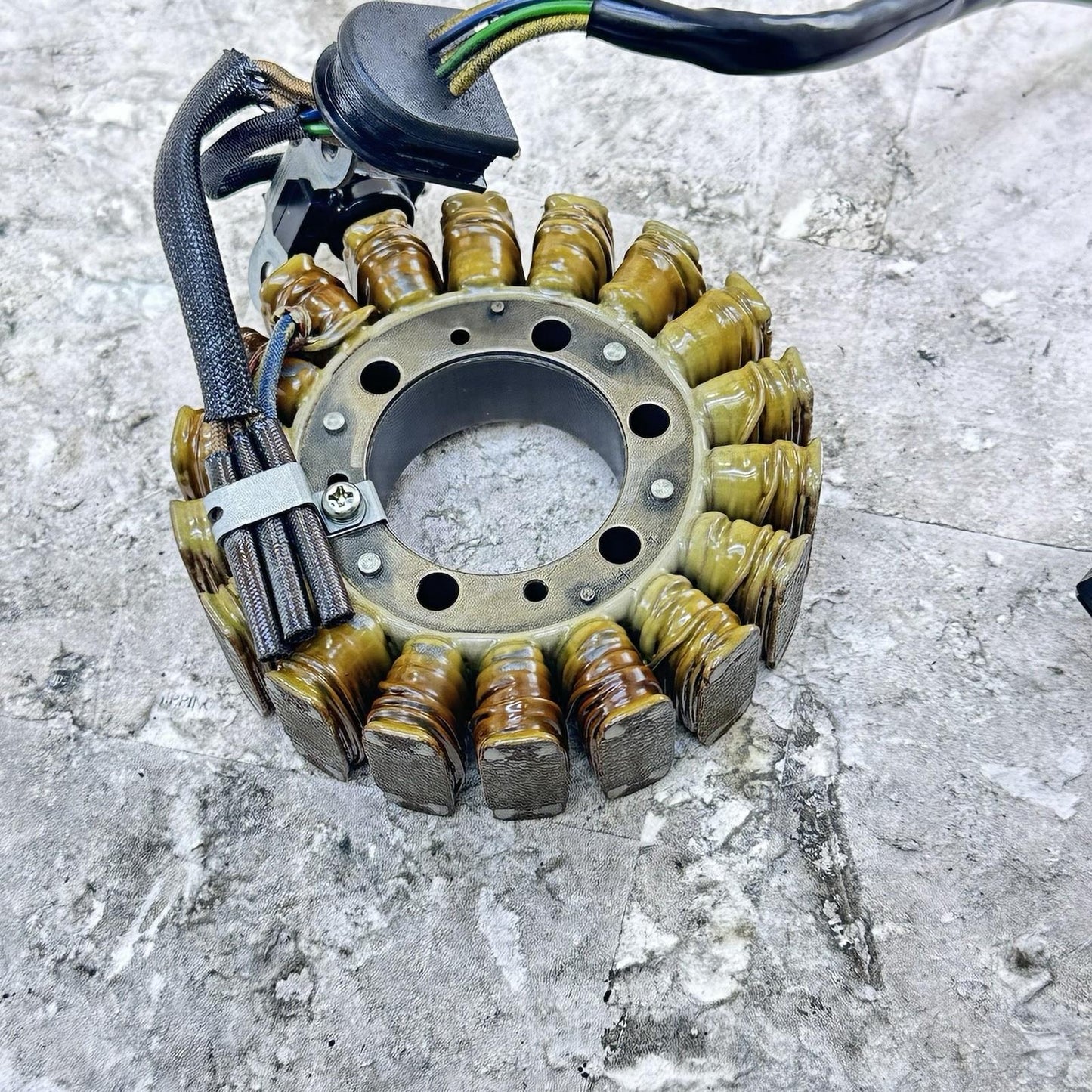 2017 - 2025 SUZUKI GSXR 1000 STATOR MAGNETO ALTERNATOR GENERATOR STOCK OEM