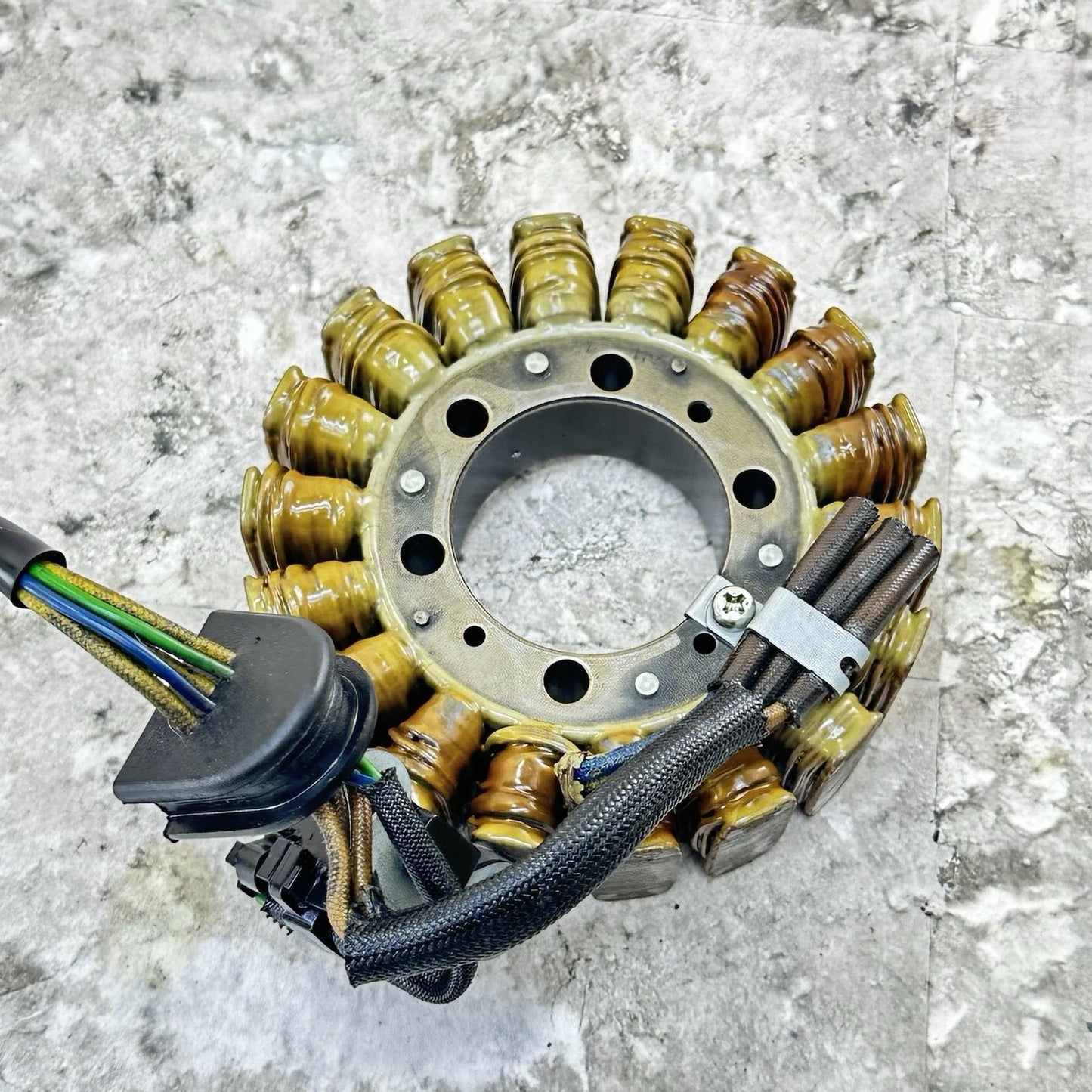 2017 - 2025 SUZUKI GSXR 1000 STATOR MAGNETO ALTERNATOR GENERATOR STOCK OEM