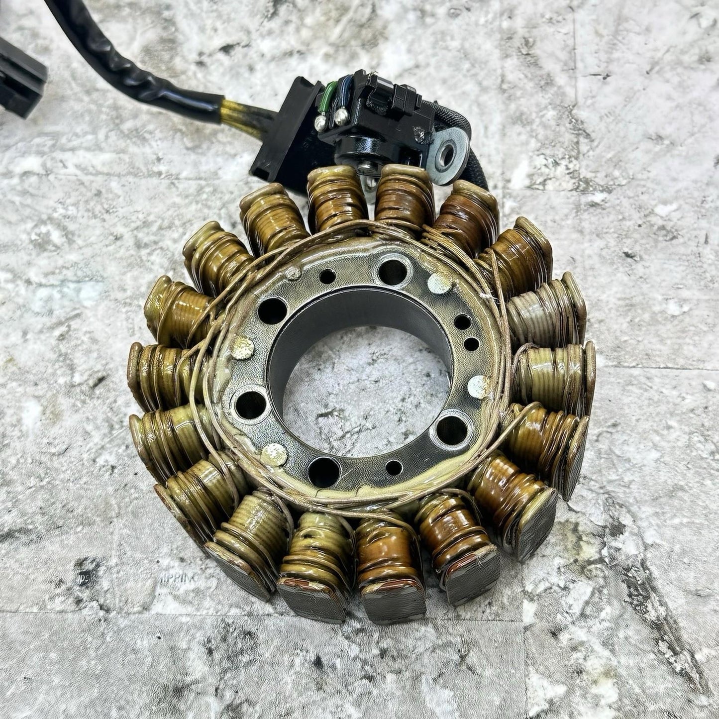 2017 - 2025 SUZUKI GSXR 1000 STATOR MAGNETO ALTERNATOR GENERATOR STOCK OEM