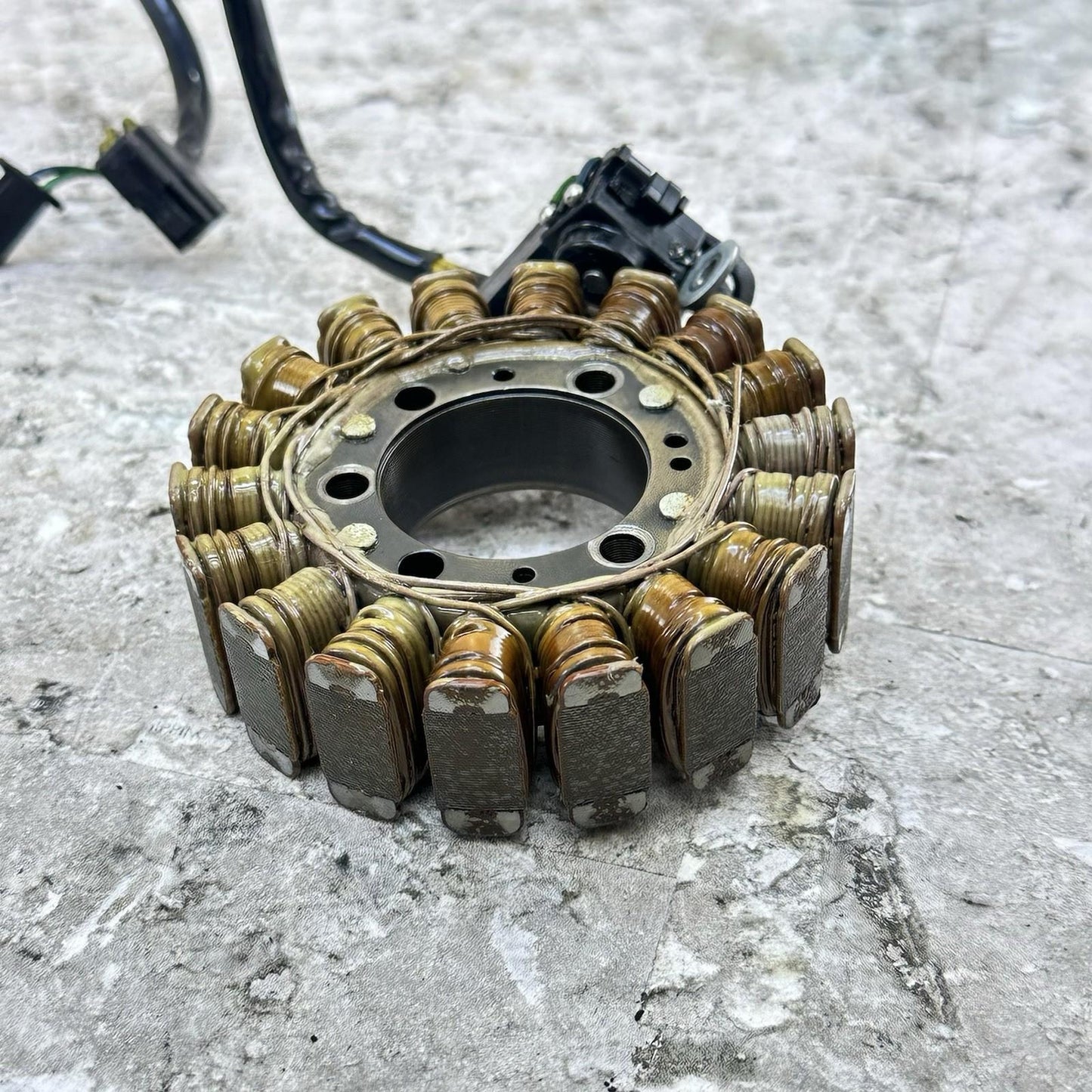 2017 - 2025 SUZUKI GSXR 1000 STATOR MAGNETO ALTERNATOR GENERATOR STOCK OEM