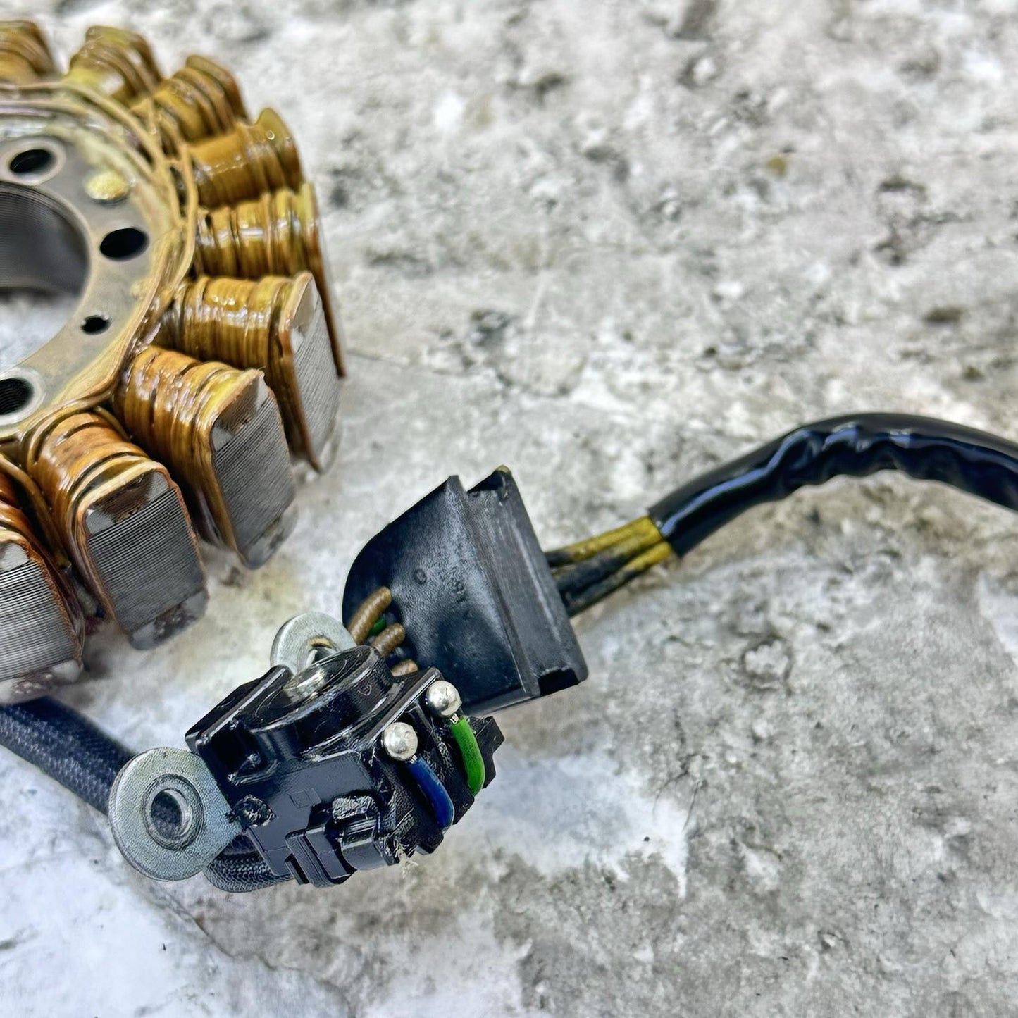 2017 - 2025 SUZUKI GSXR 1000 STATOR MAGNETO ALTERNATOR GENERATOR STOCK OEM