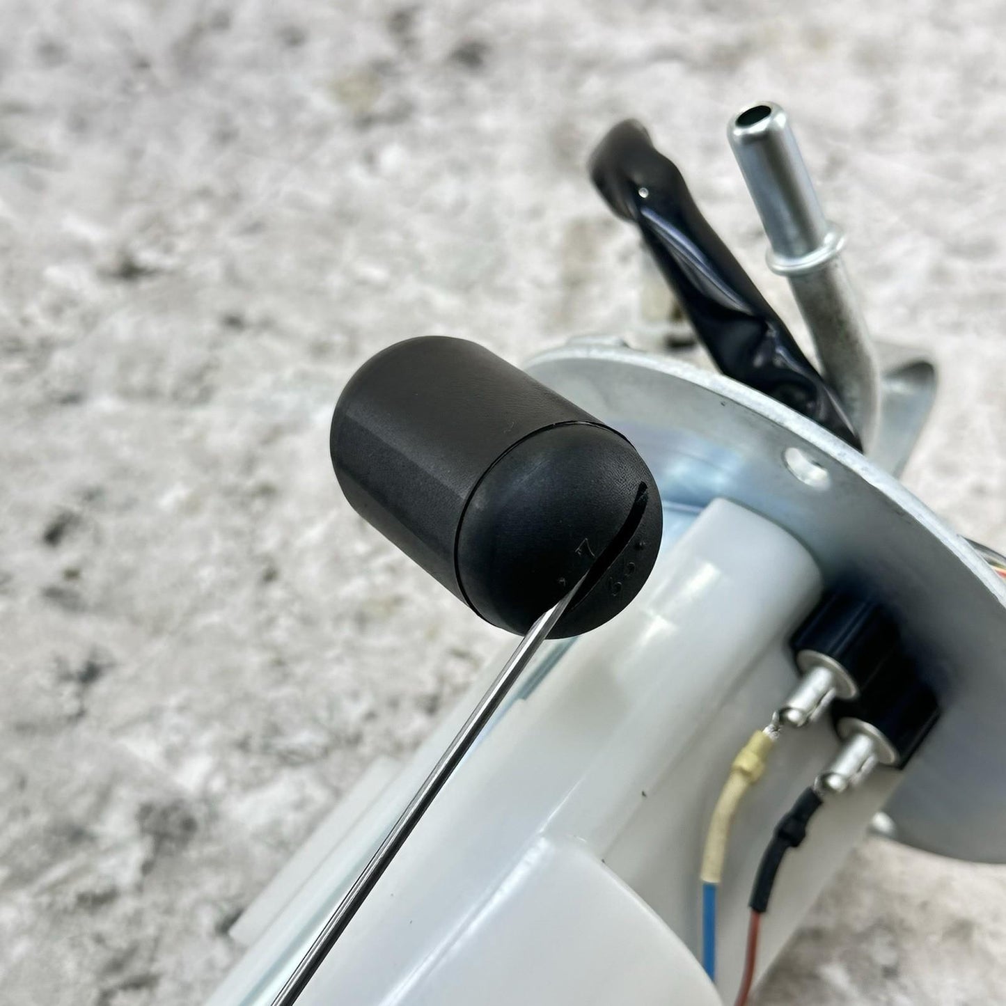 2011 - 2022 SUZUKI GSXR 600 GSXR 750 FUEL PUMP GAS SENDER UNIT PETROL STOCK OEM