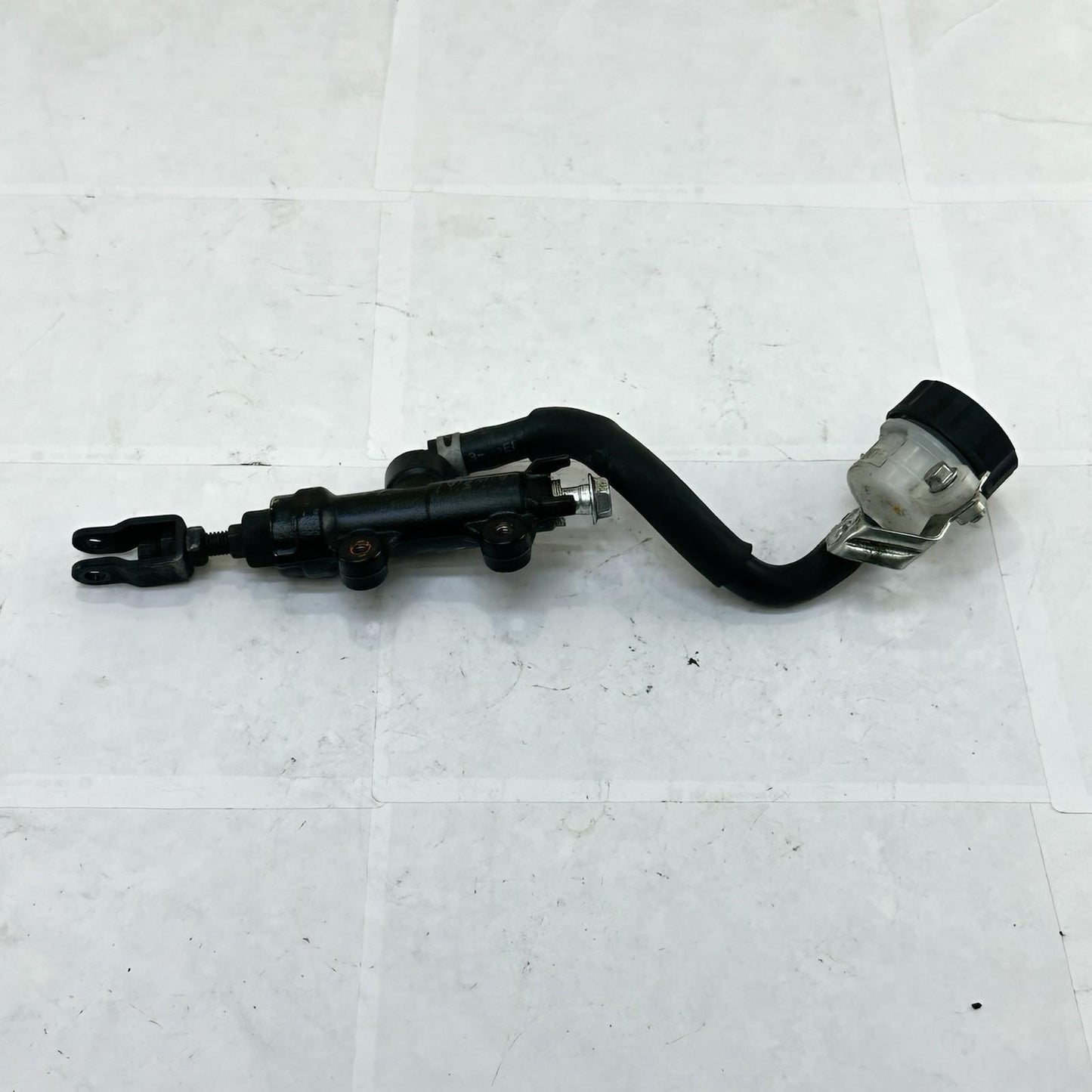 2011 - 2022 SUZUKI GSXR 600 GSXR 750 REAR MASTER CYLINDER BACK BRAKE RESERVOIR