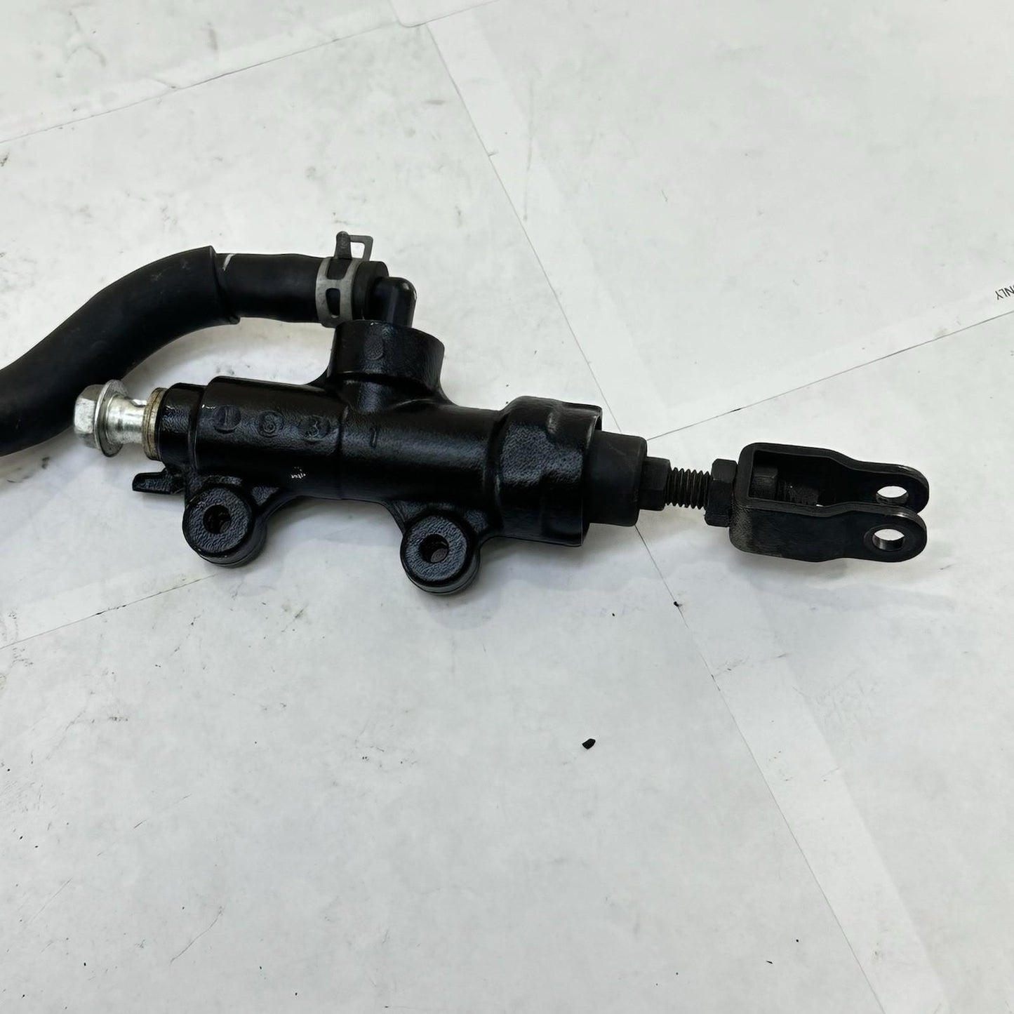 2011 - 2022 SUZUKI GSXR 600 GSXR 750 REAR MASTER CYLINDER BACK BRAKE RESERVOIR