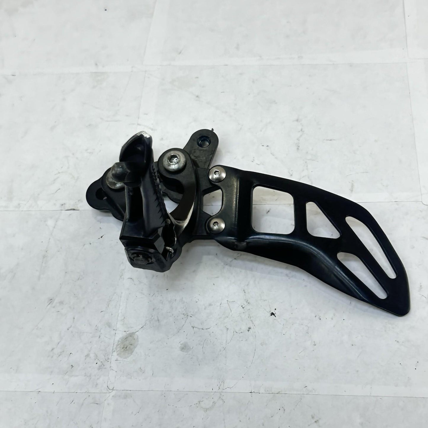 2011 - 2022 SUZUKI GSXR 600 GSXR 750 REAR SET DRIVER LEFT FOOT REST PEG GUARD