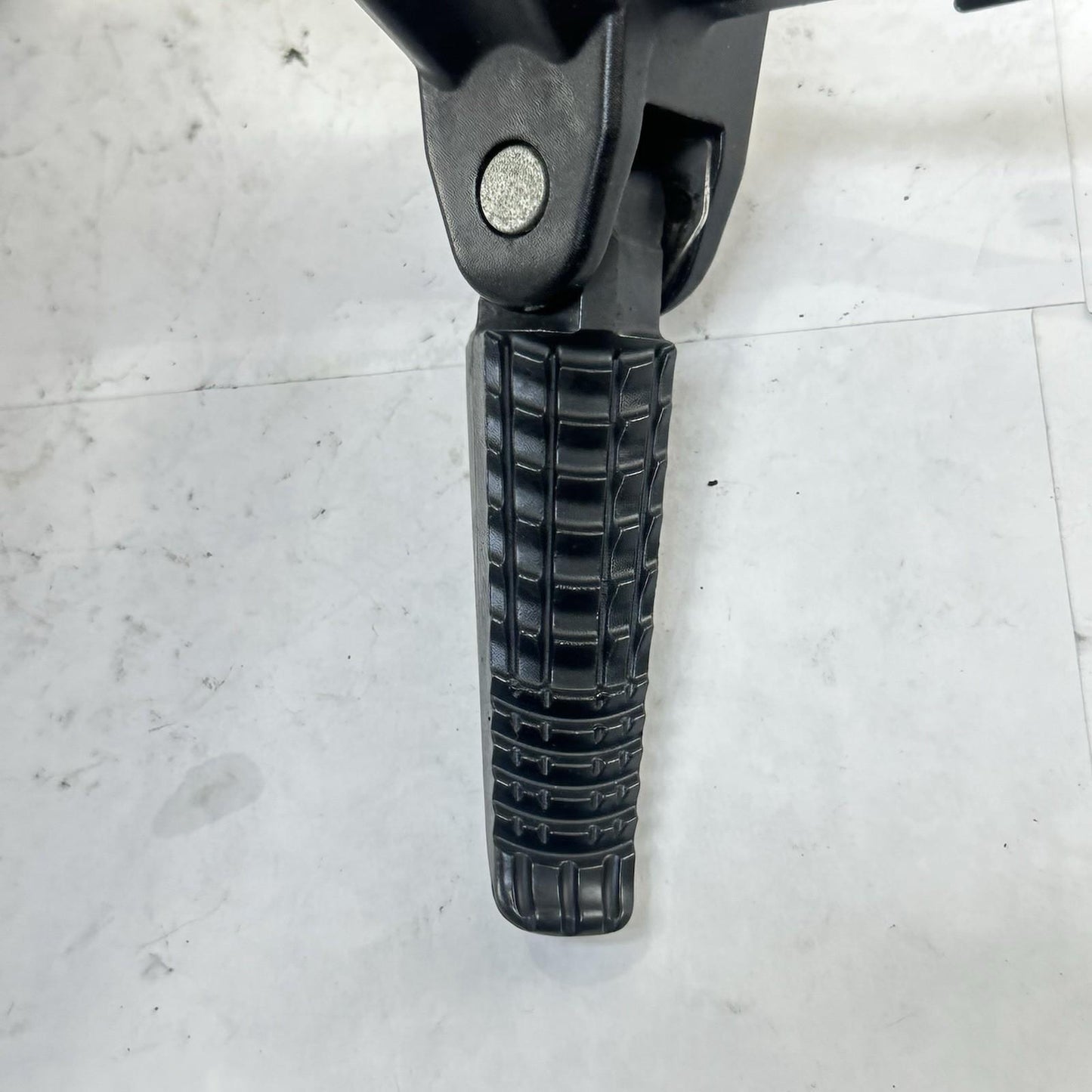 2011 - 2022 SUZUKI GSXR 600 GSXR 750 PASSENGER PEGS REAR FOOT REST LEFT RIGHT