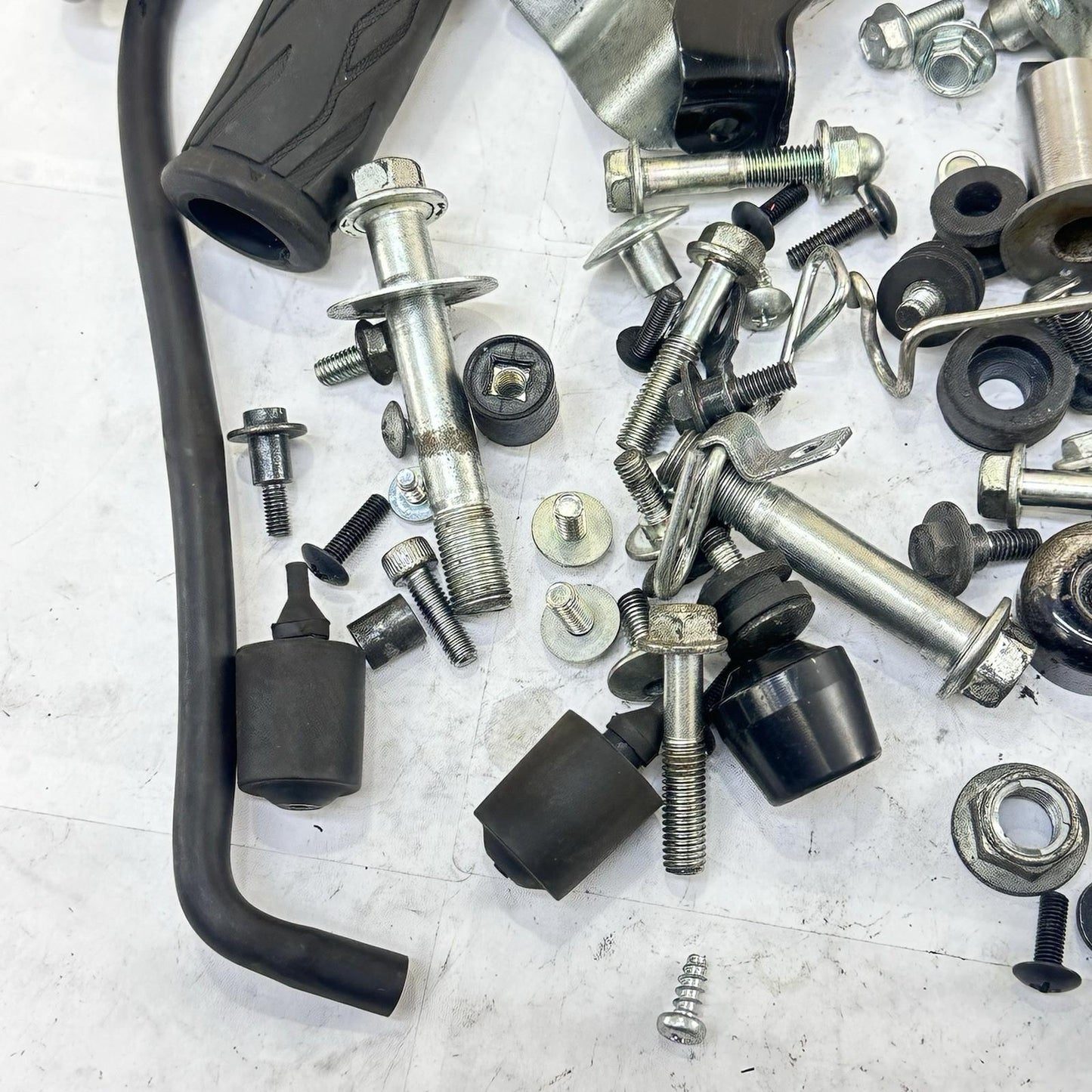 2011 - 2022 SUZUKI GSXR 600 GSXR 750 BOLTS NUTS PARTS SCREWS HARDWARE MOUNTING