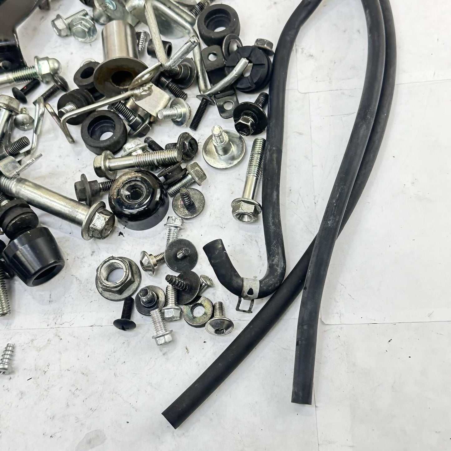 2011 - 2022 SUZUKI GSXR 600 GSXR 750 BOLTS NUTS PARTS SCREWS HARDWARE MOUNTING