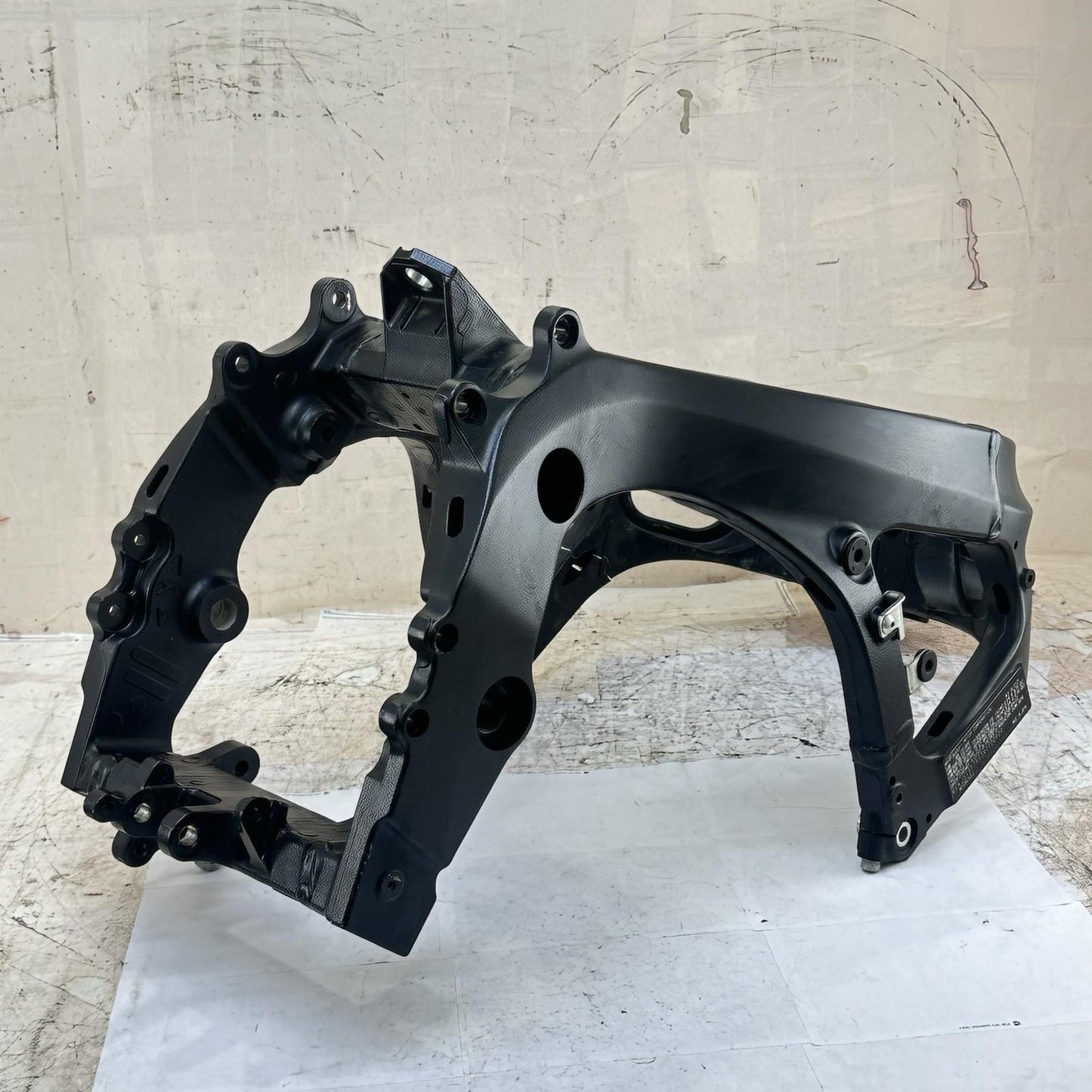 2011 - 2022 SUZUKI GSXR 600 GSXR 750 MAIN FRAME BODY CHASSIS *DAMAGED/READ DISC*