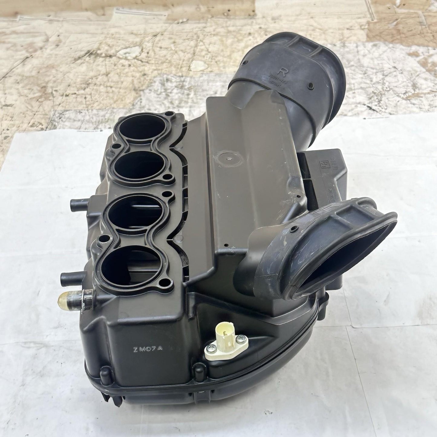 2011 - 2022 SUZUKI GSXR 600 GSXR 750 AIRBOX INTAKE CLEANER AIR FILTER HOUSING