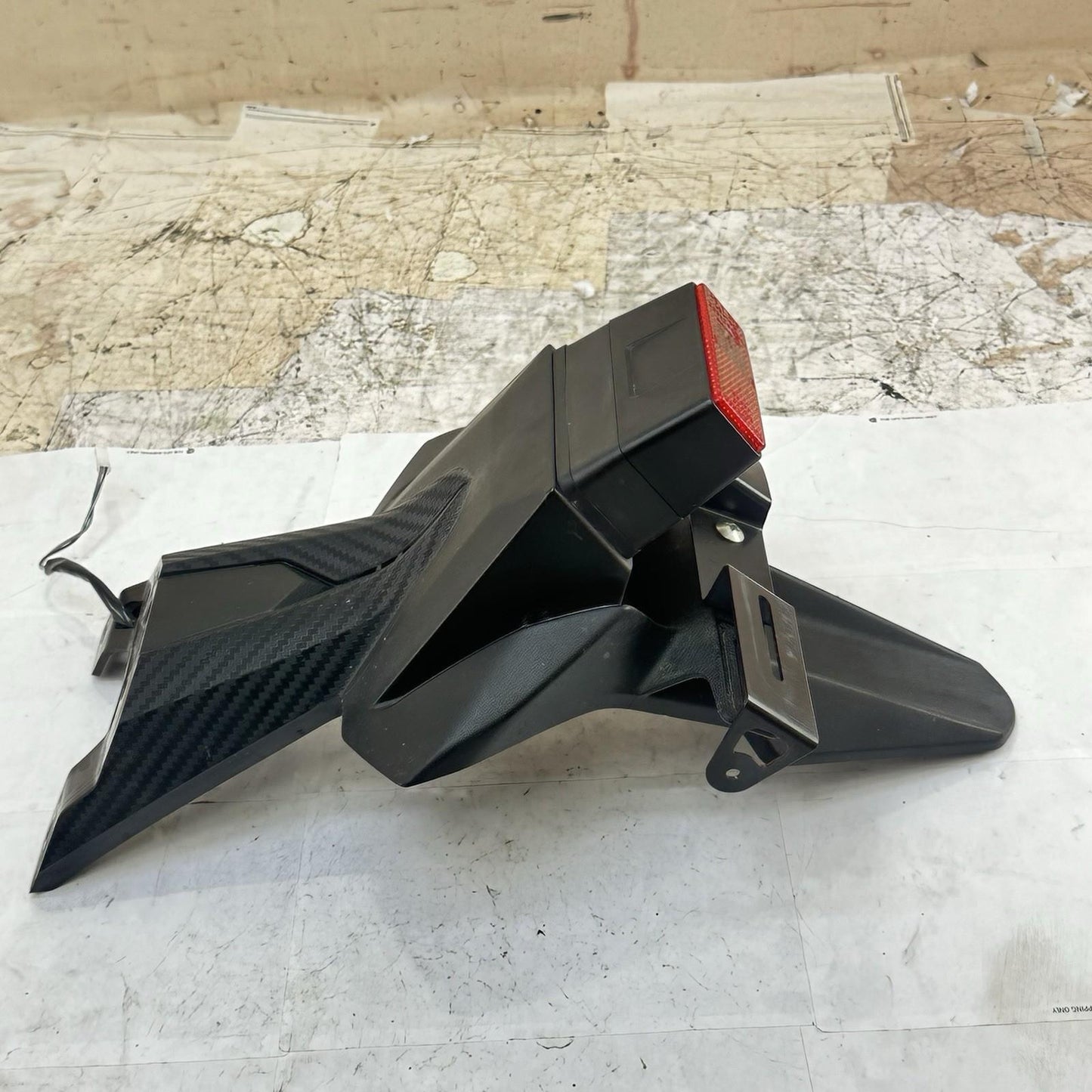 2011 - 2022 SUZUKI GSXR 600 GSXR 750 REAR FENDER BACK PLATE LIGHT MOUNT BRACKET