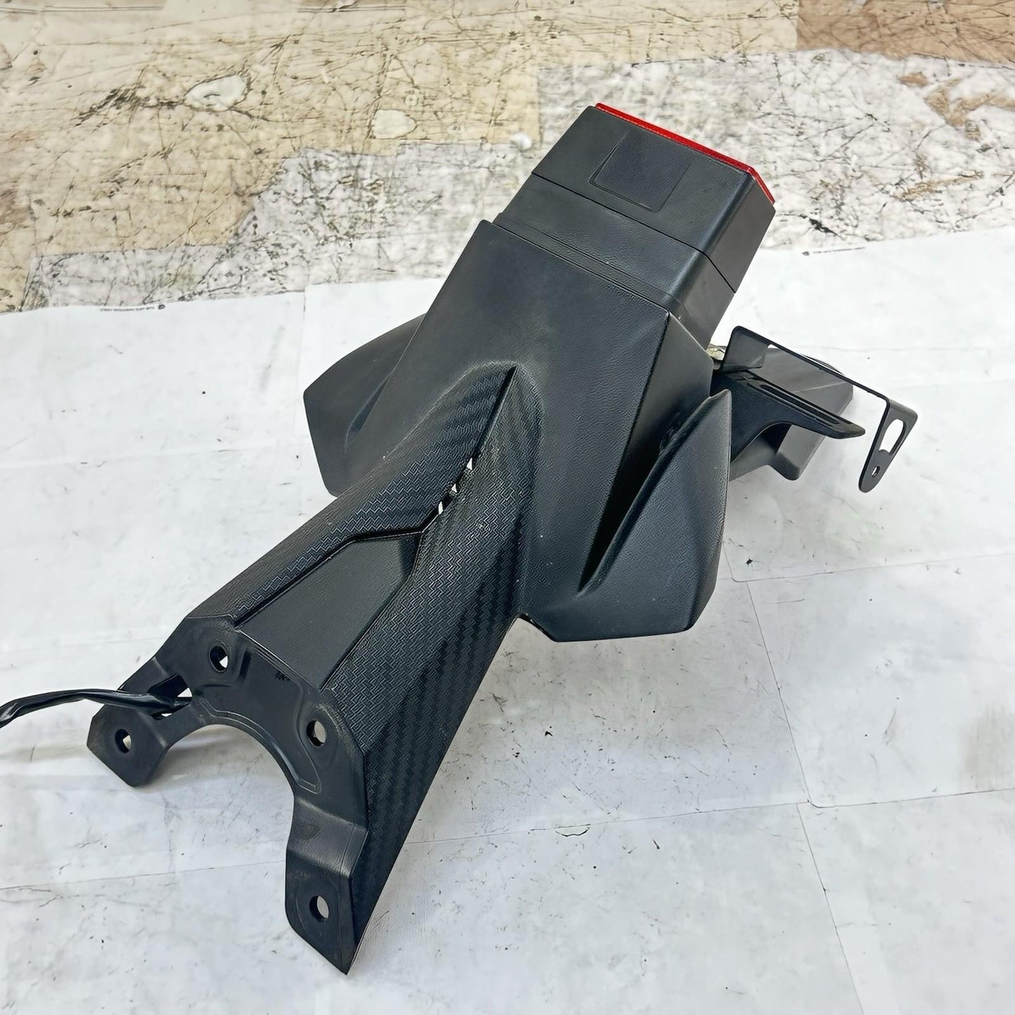 2011 - 2022 SUZUKI GSXR 600 GSXR 750 REAR FENDER BACK PLATE LIGHT MOUNT BRACKET