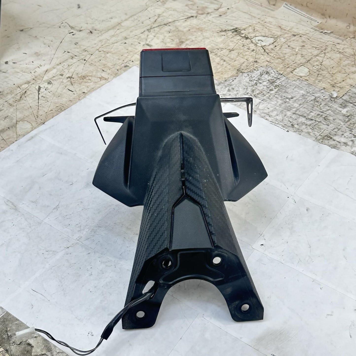 2011 - 2022 SUZUKI GSXR 600 GSXR 750 REAR FENDER BACK PLATE LIGHT MOUNT BRACKET