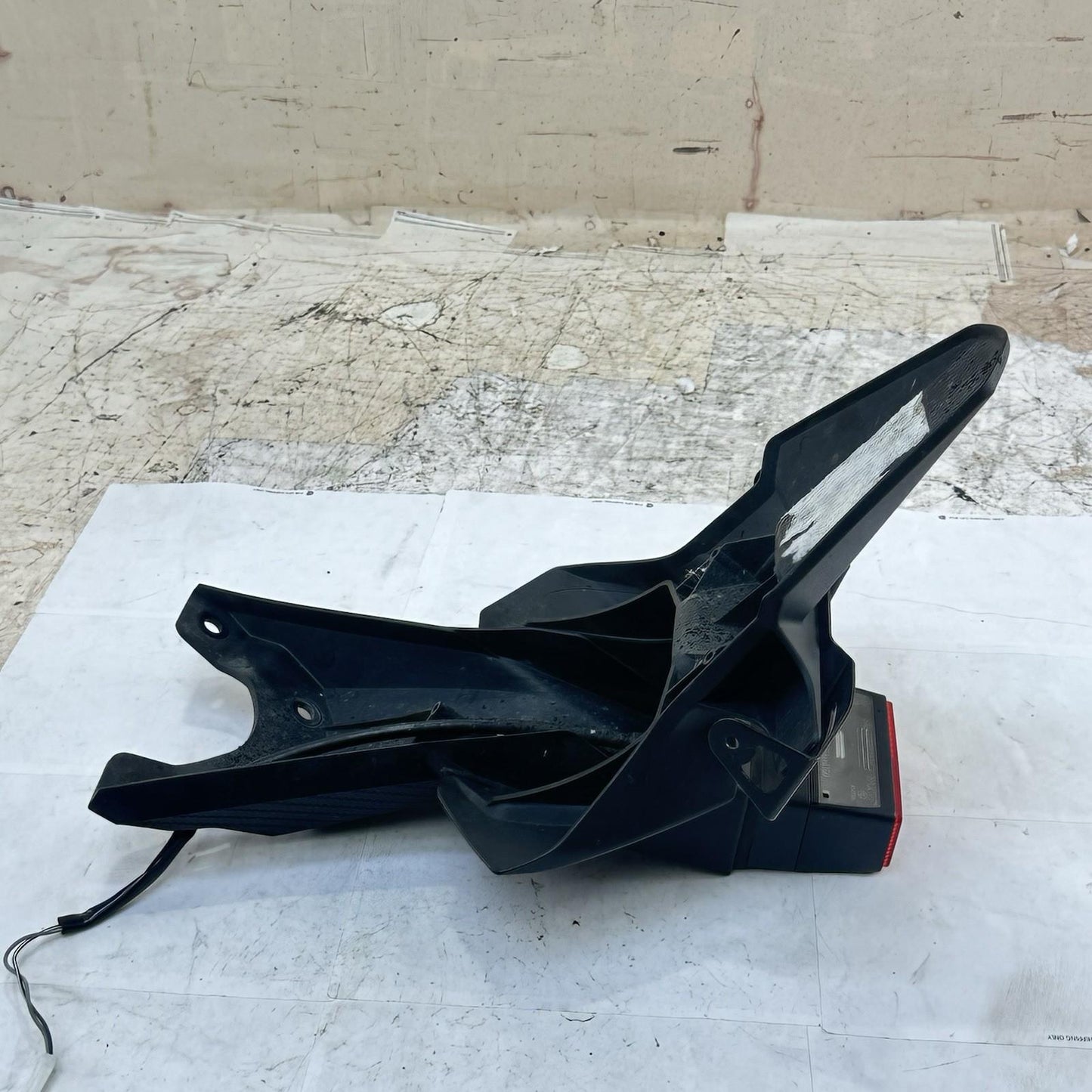 2011 - 2022 SUZUKI GSXR 600 GSXR 750 REAR FENDER BACK PLATE LIGHT MOUNT BRACKET