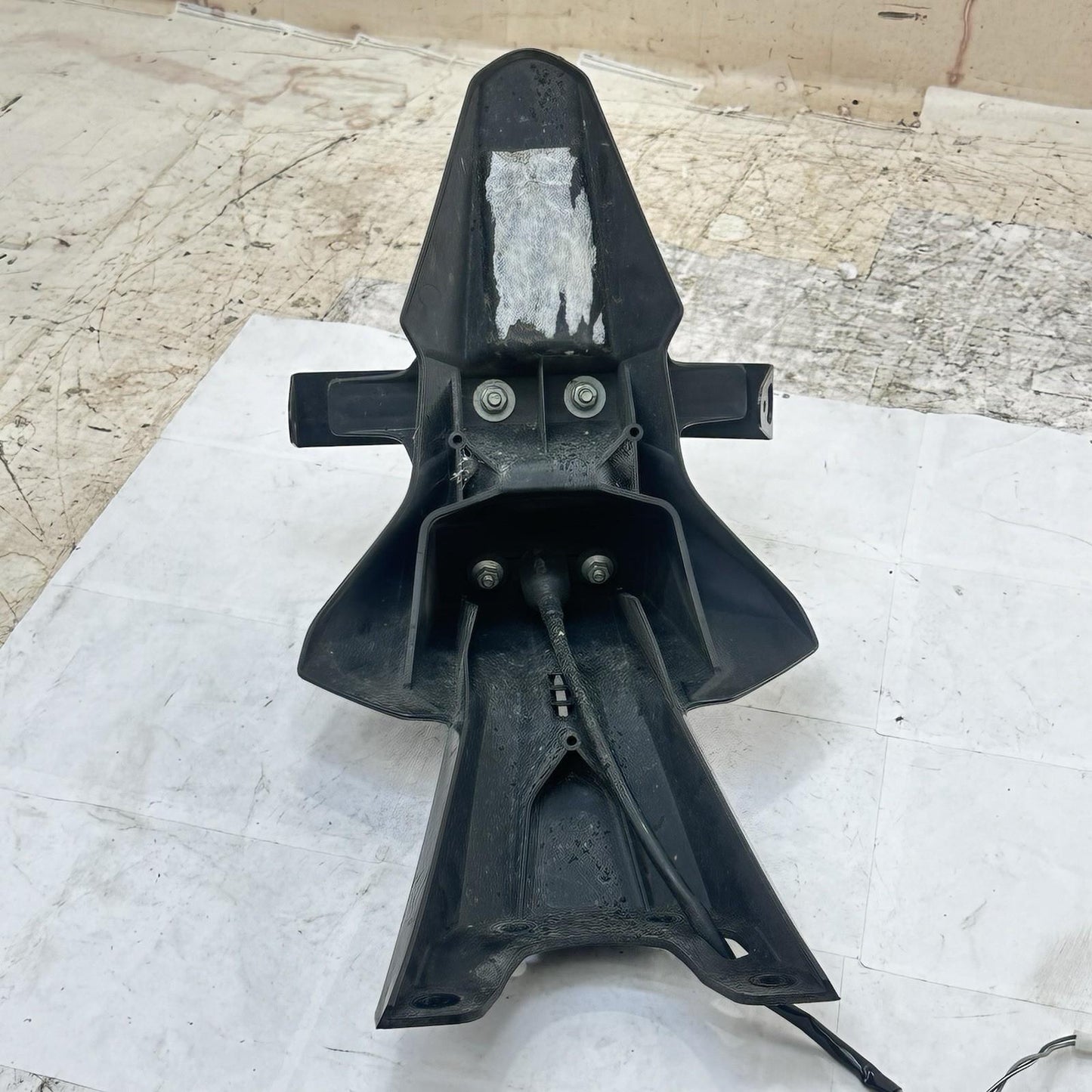 2011 - 2022 SUZUKI GSXR 600 GSXR 750 REAR FENDER BACK PLATE LIGHT MOUNT BRACKET