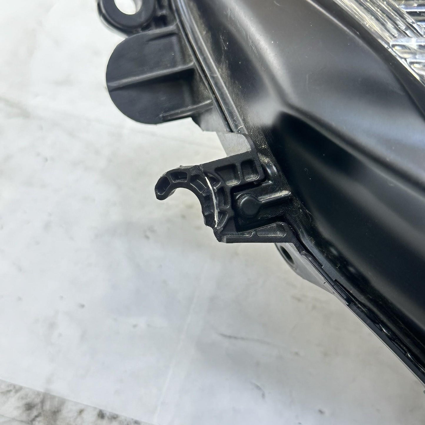 2011 - 2022 SUZUKI GSXR 600 GSXR 750 HEADLIGHT FRONT LAMP LIGHT STOCK OEM