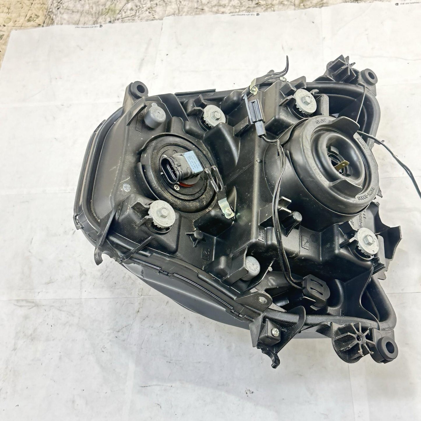 2011 - 2022 SUZUKI GSXR 600 GSXR 750 HEADLIGHT FRONT LAMP LIGHT STOCK OEM