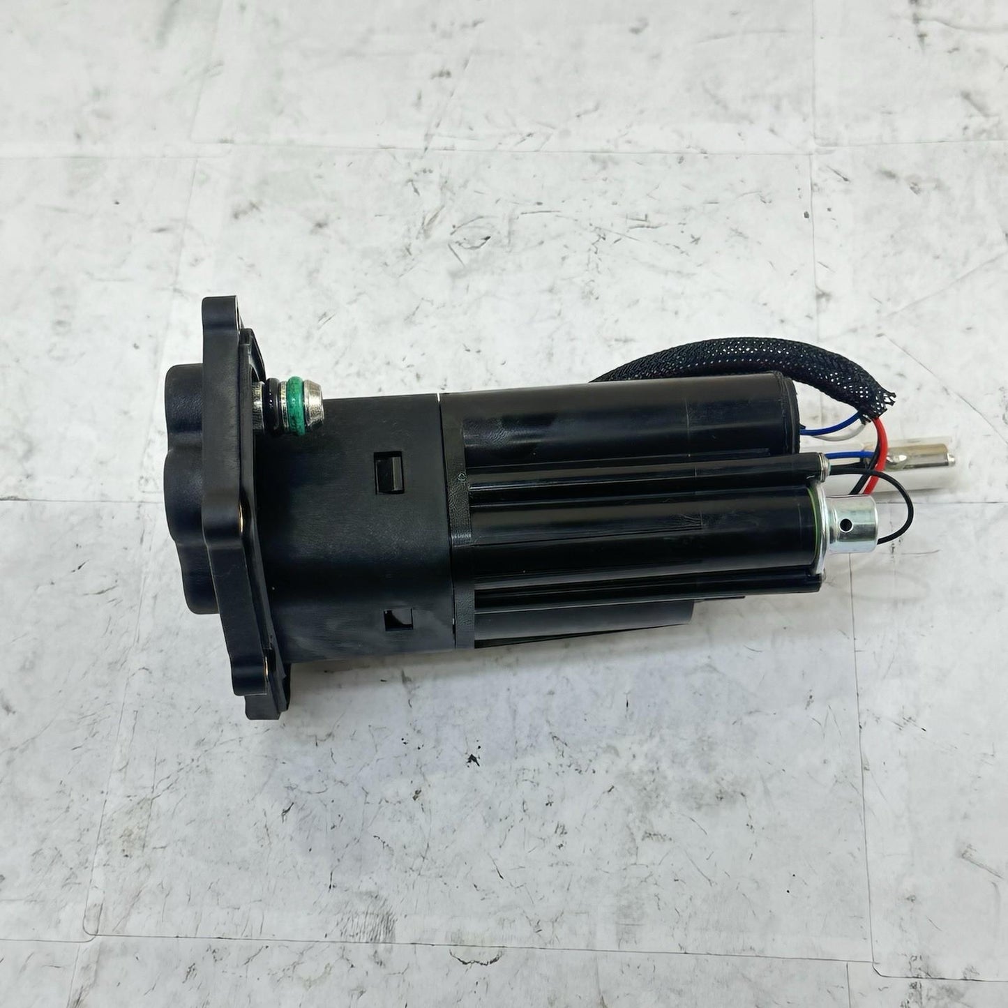 2016 - 2019 DUCATI 959 PANIGALE FUEL PUMP GAS SENDER UNIT PETROL BOLTS STOCK OEM