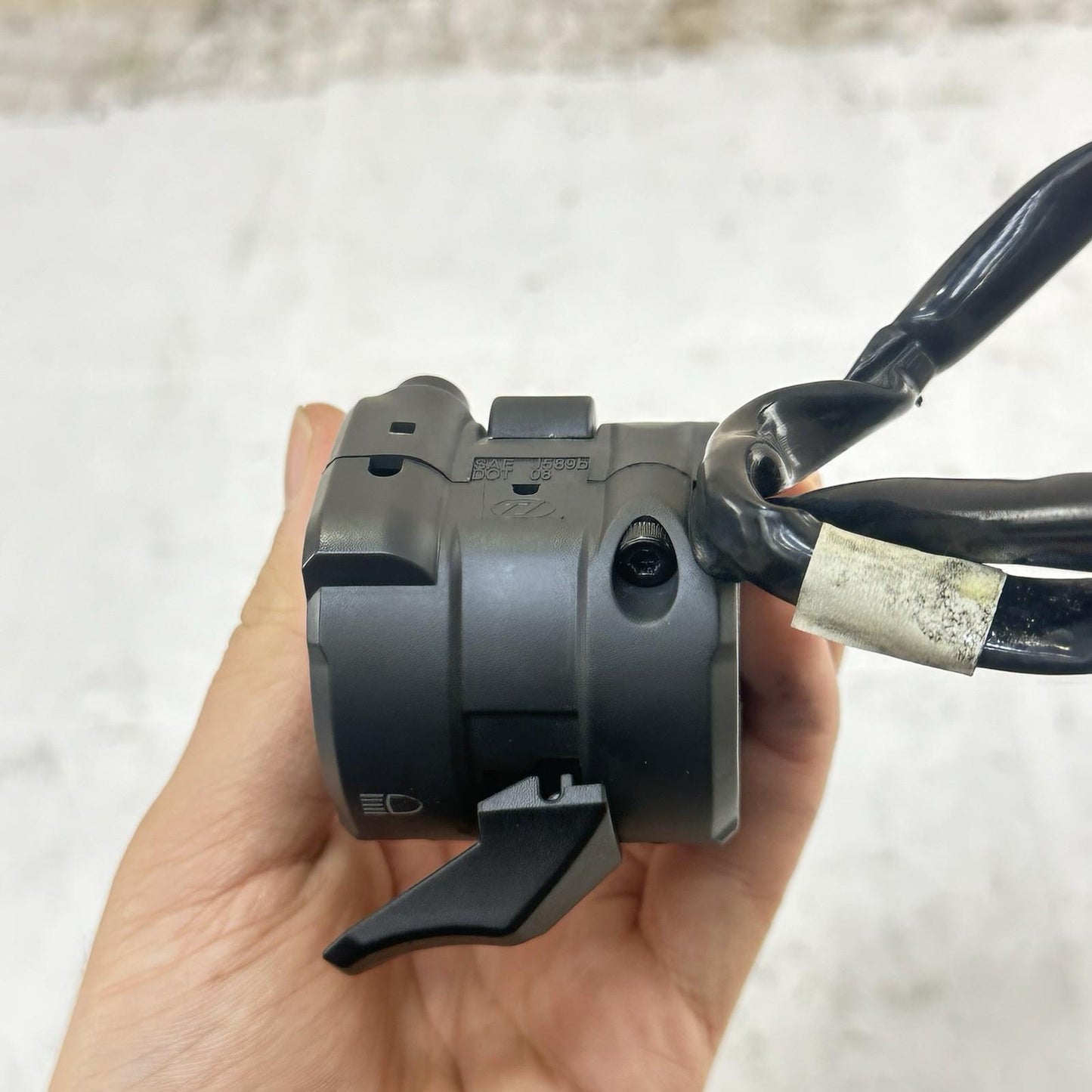 2016 - 2019 DUCATI 959 PANIGALE LEFT SWITCH HANDLE BAR CONTROL LIGHTS HORN OEM