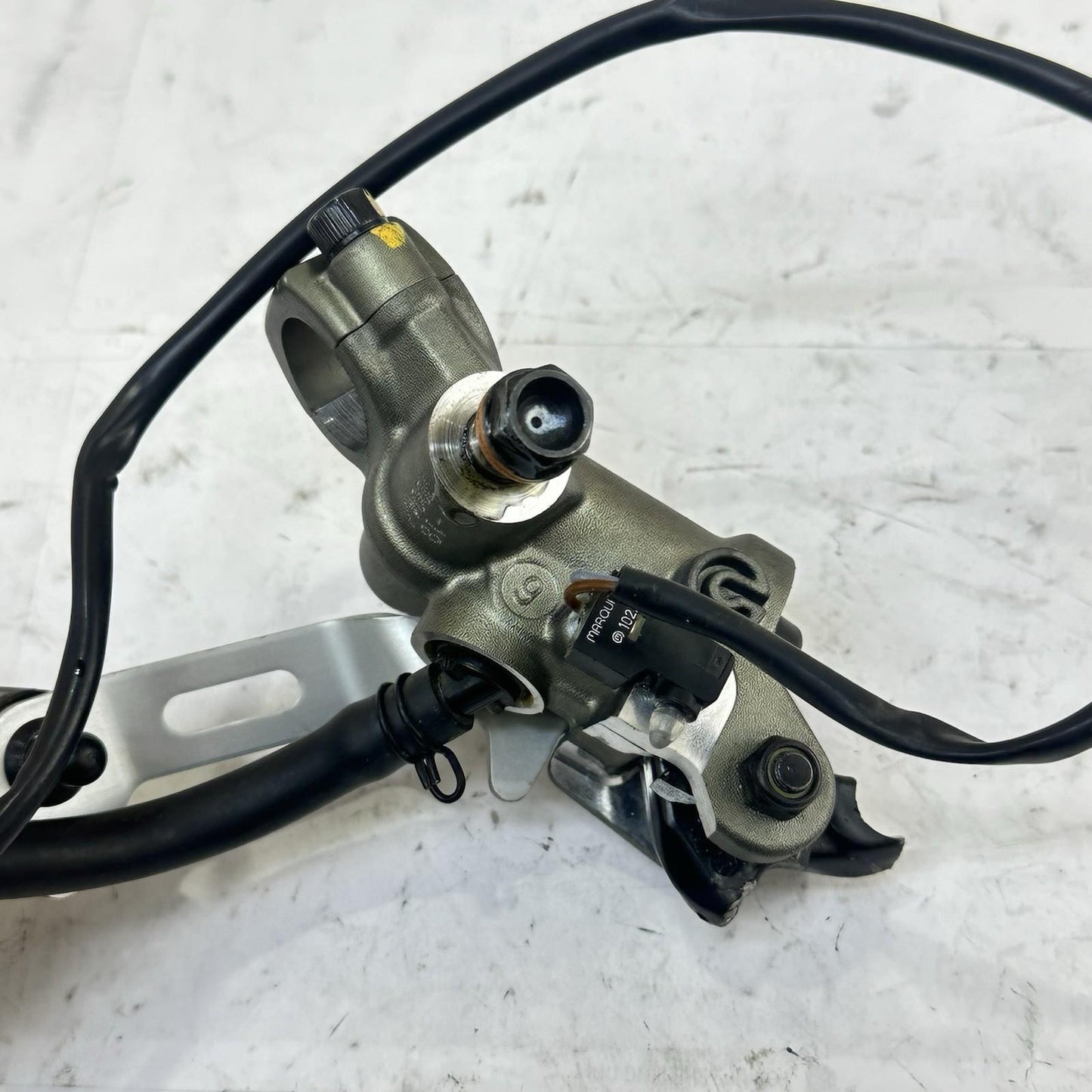 2016 - 2019 DUCATI 959 PANIGALE FRONT MASTER CYLINDER BRAKE RESERVOIR *SCUFFED*
