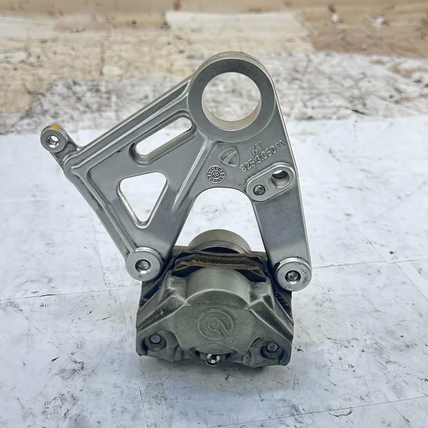 2016 - 2019 DUCATI 959 PANIGALE REAR CALIPER BACK BRAKE WHEEL BRACKET BREMBO OEM