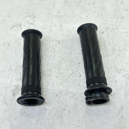 2016 - 2019 DUCATI 959 PANIGALE HANDLE BAR GRIPS LEFT RIGHT SET BLACK STOCK OEM