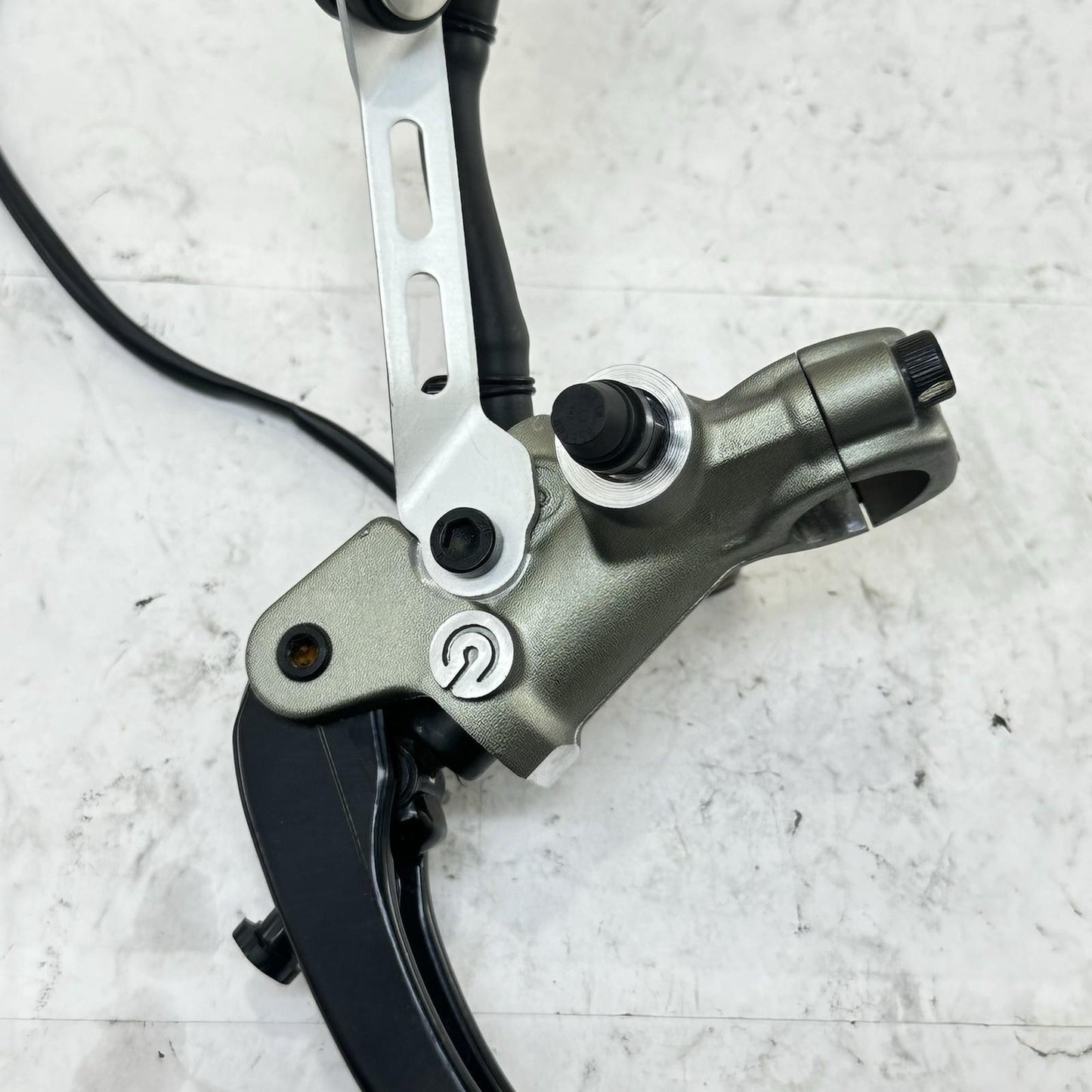 2016 - 2019 DUCATI 959 PANIGALE CLUTCH MASTER CYLINDER RESERVOIR LEFT LEVER