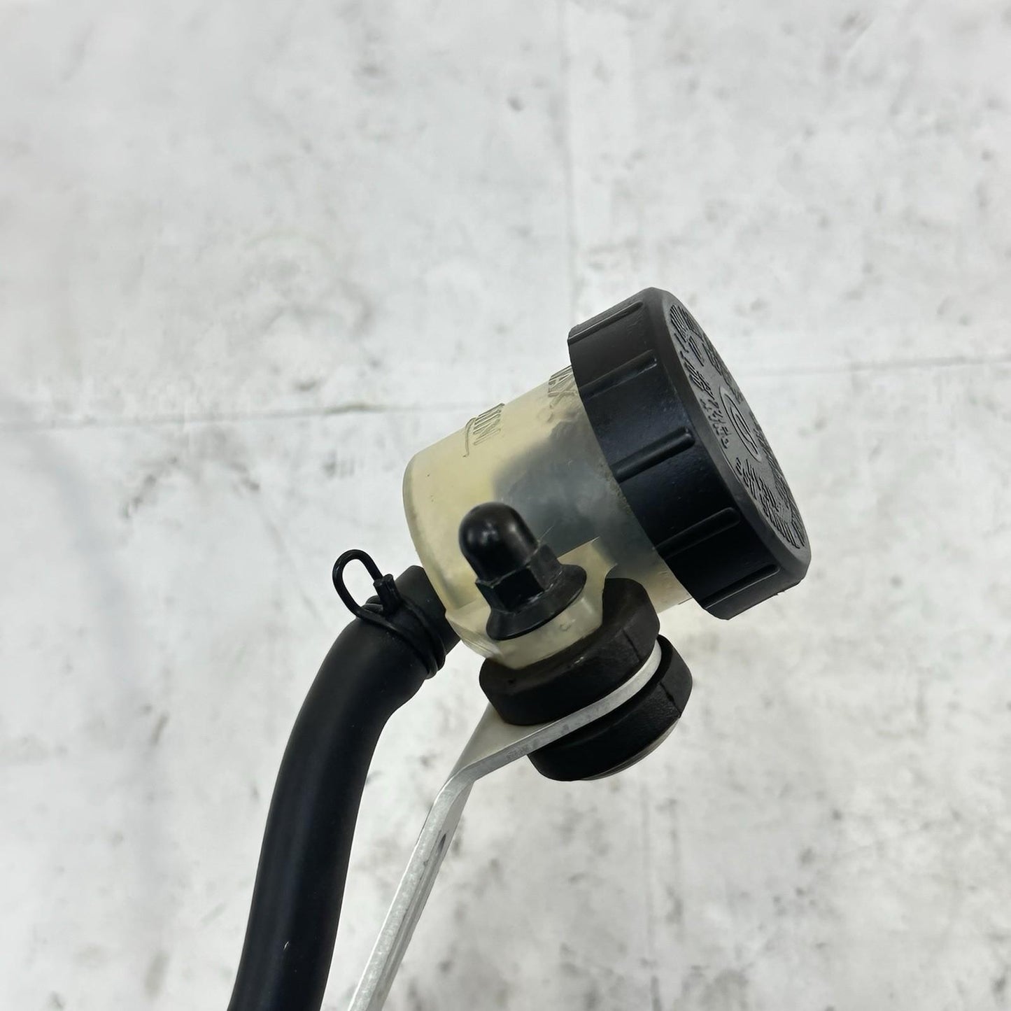 2016 - 2019 DUCATI 959 PANIGALE CLUTCH MASTER CYLINDER RESERVOIR LEFT LEVER