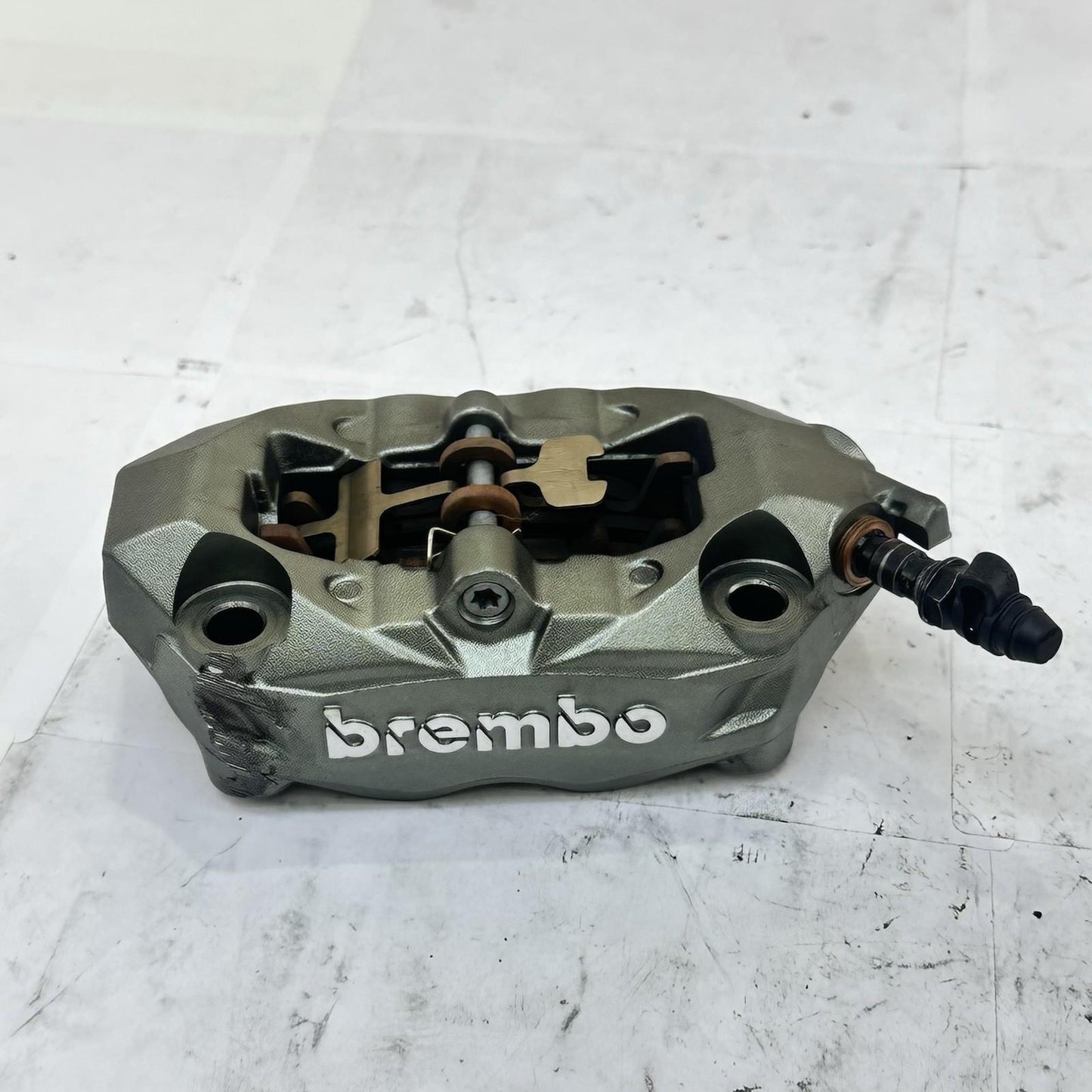 2016 - 2019 DUCATI 959 PANIGALE FRONT BRAKE CALIPERS PADS SET BREMBO *SCUFFED*