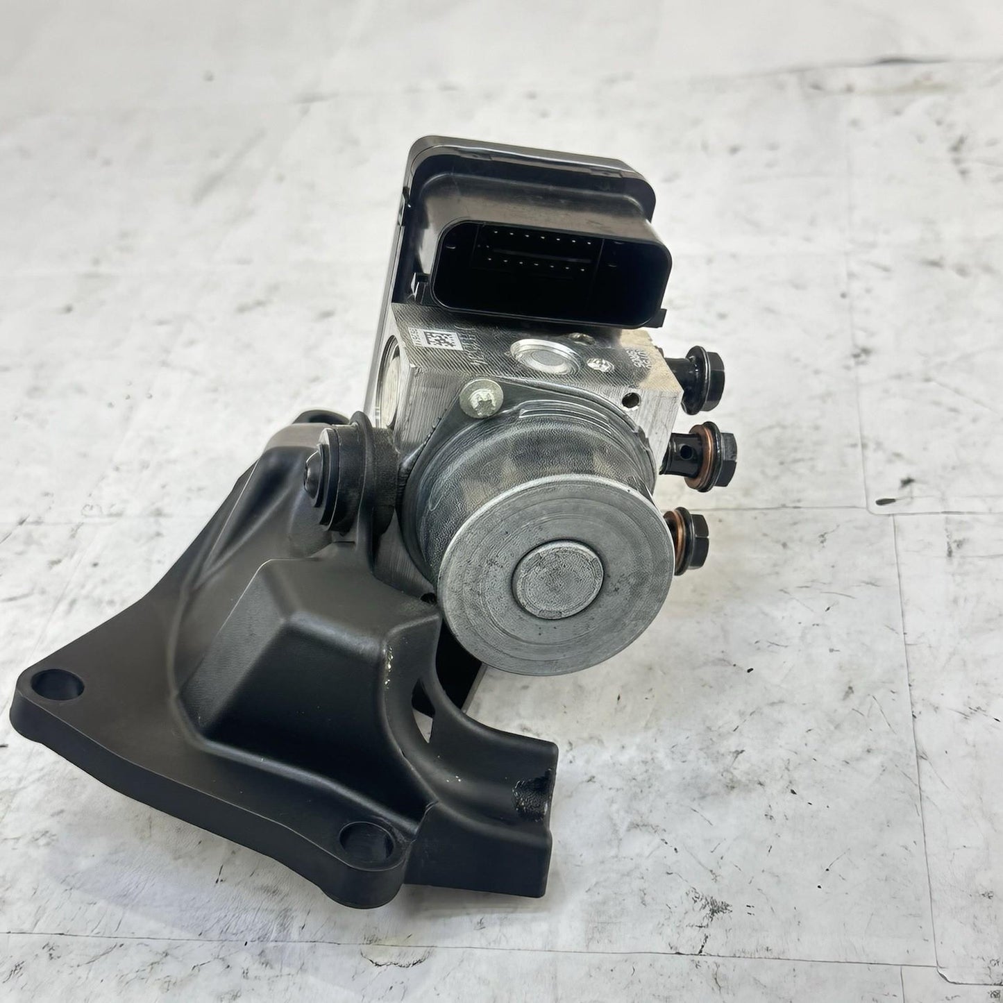 2016 - 2019 DUCATI 959 PANIGALE ABS PUMP MODULE BRAKE SYSTEM BRACKET BOLTS STOCK