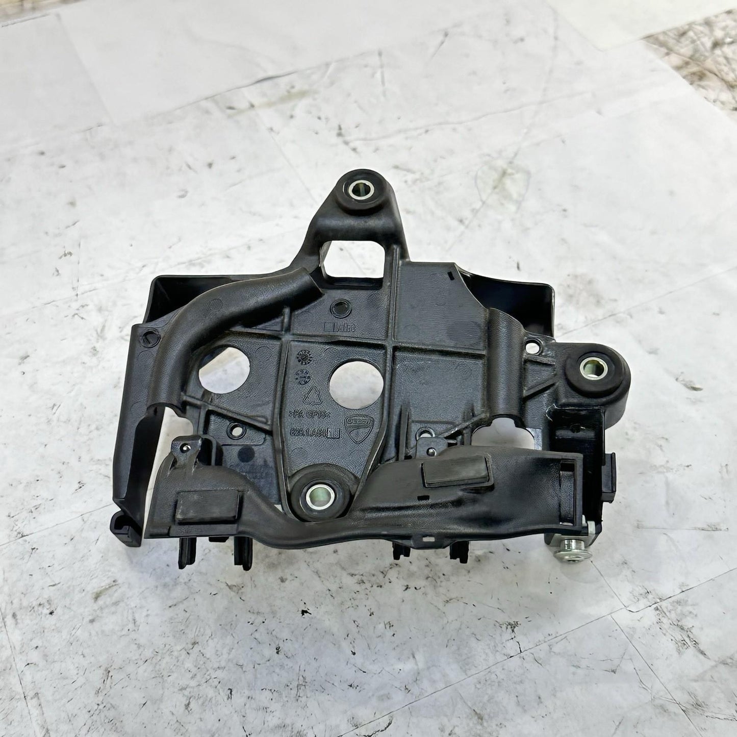 2016 - 2019 DUCATI 959 PANIGALE BATTERY TRAY HOLDER BRACKET MOUNT BOLTS SET OEM