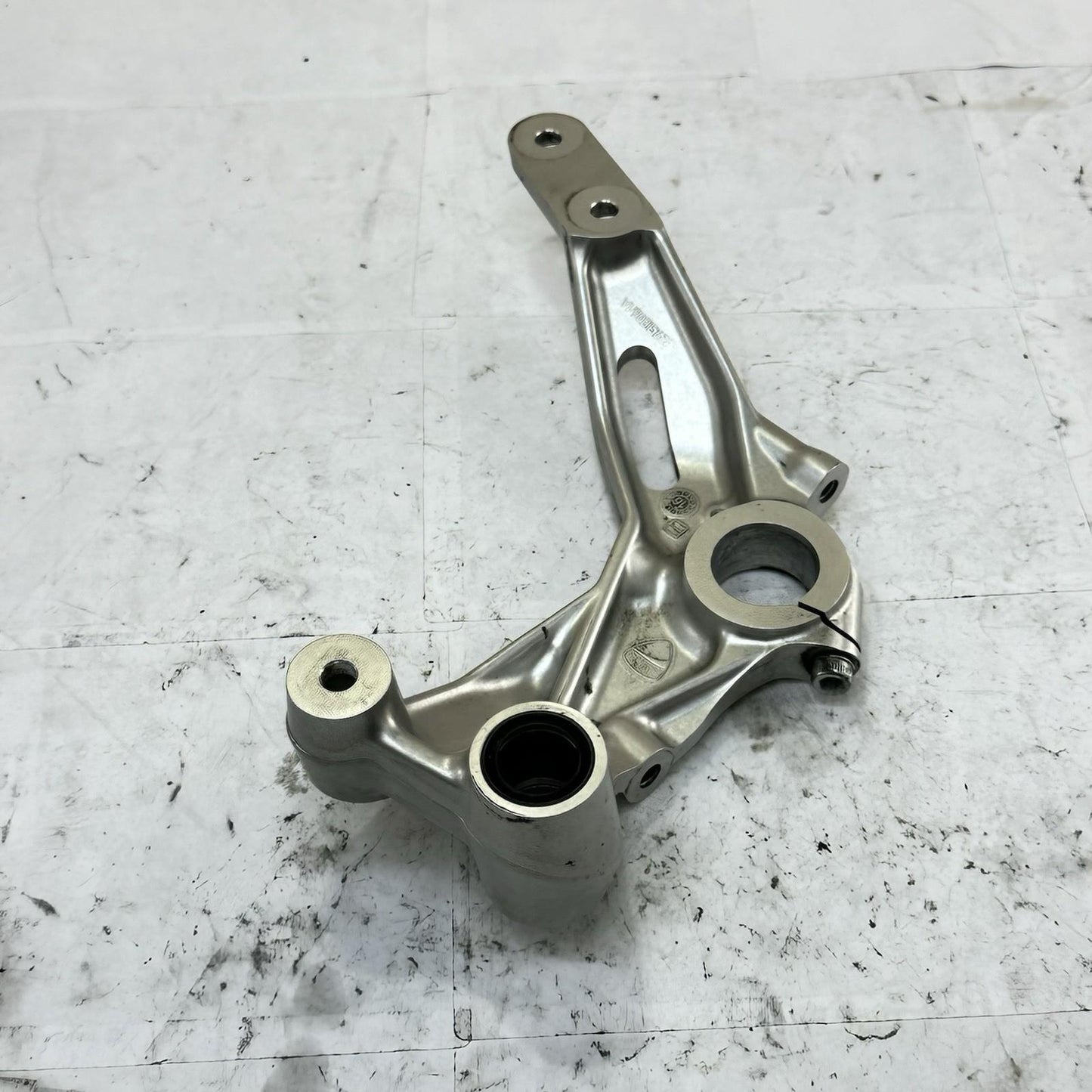 2016 - 2019 DUCATI 959 PANIGALE FOOT REST LEG PEG BRACKET FRONT LEFT RIGHT SET