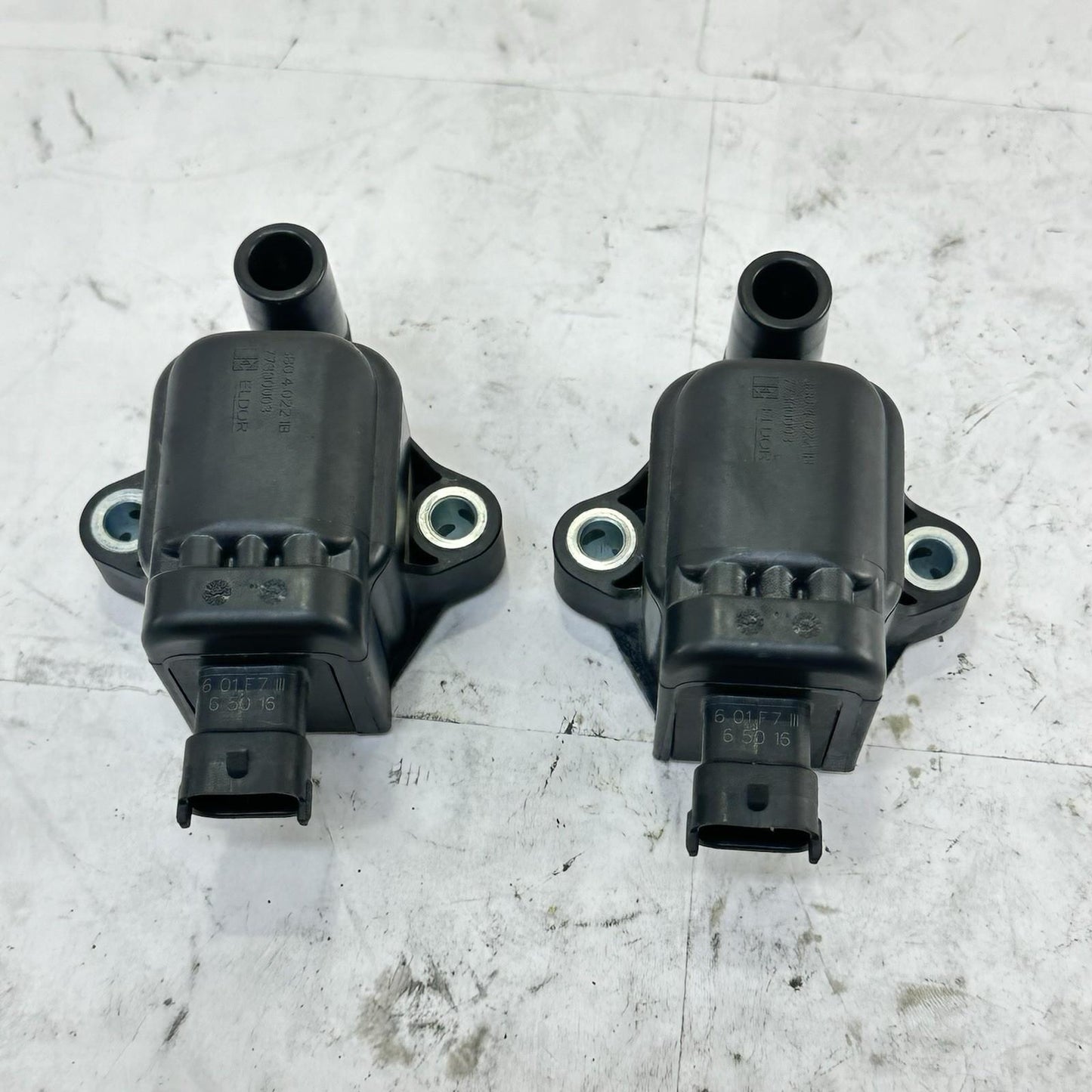 2016 - 2019 DUCATI 959 PANIGALE IGNITION COILS SPARK PLUG CAPS STICKS SET STOCK